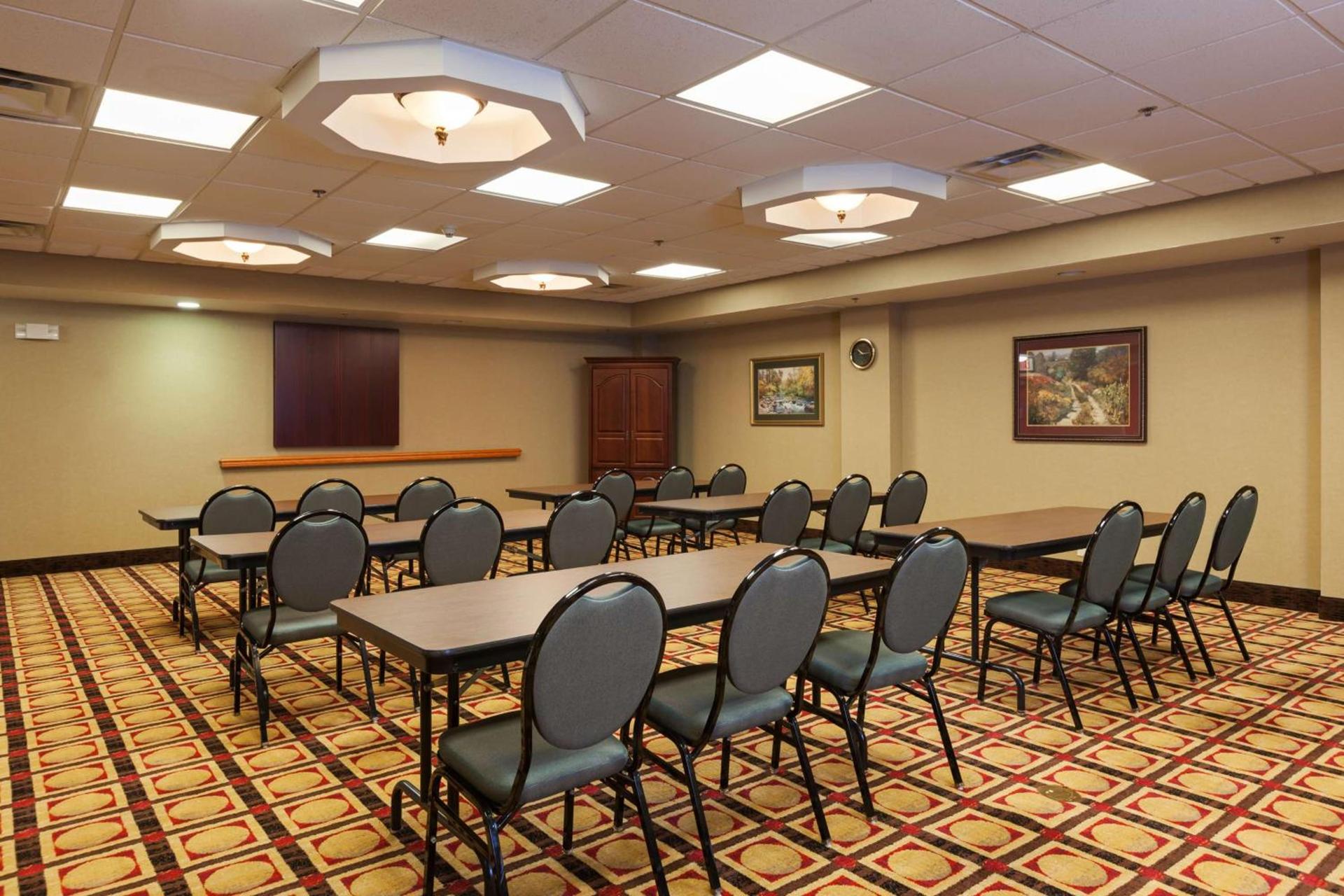Hampton Inn Elkton photo 15
