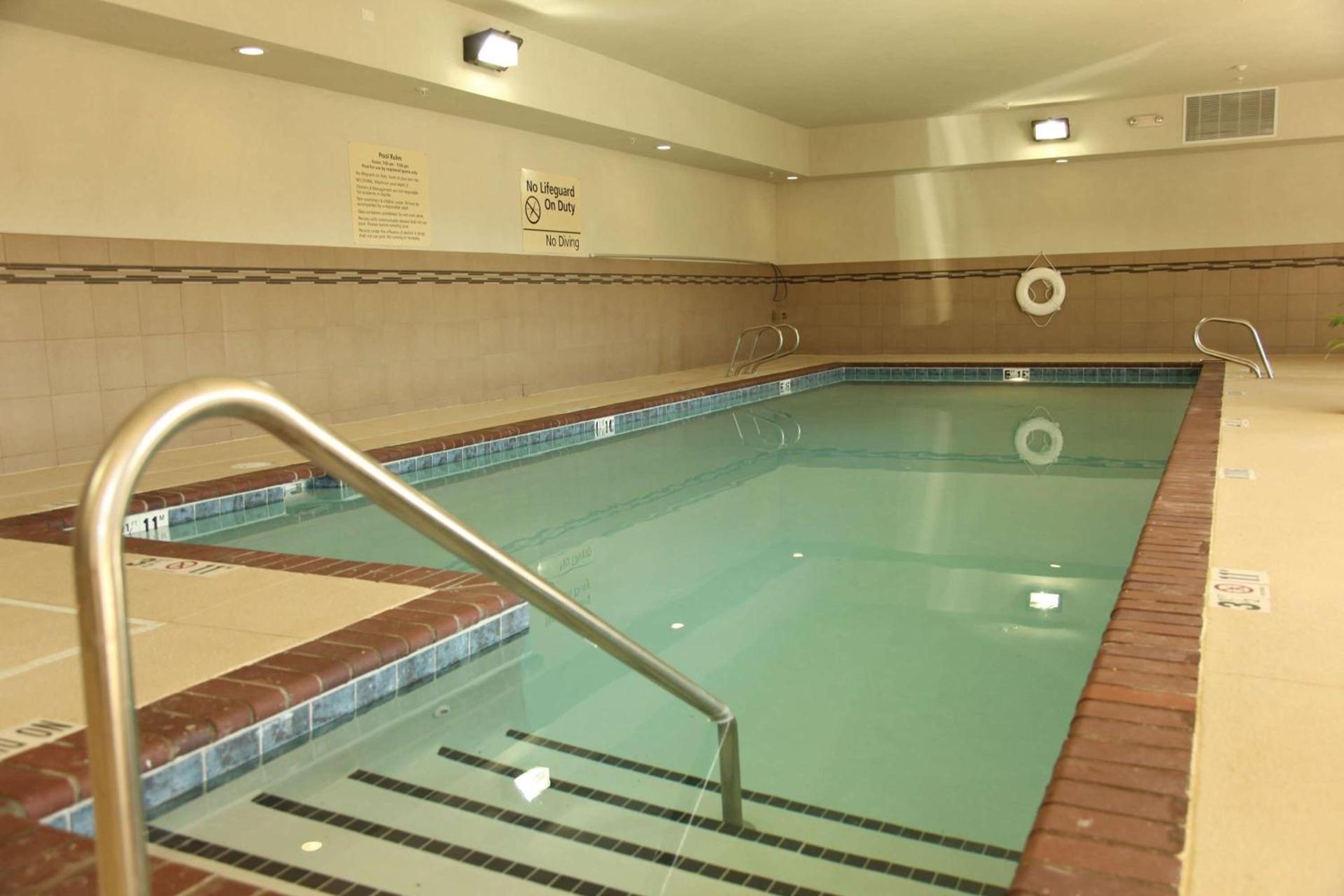 Hampton Inn & Suites Carlsbad photo 9