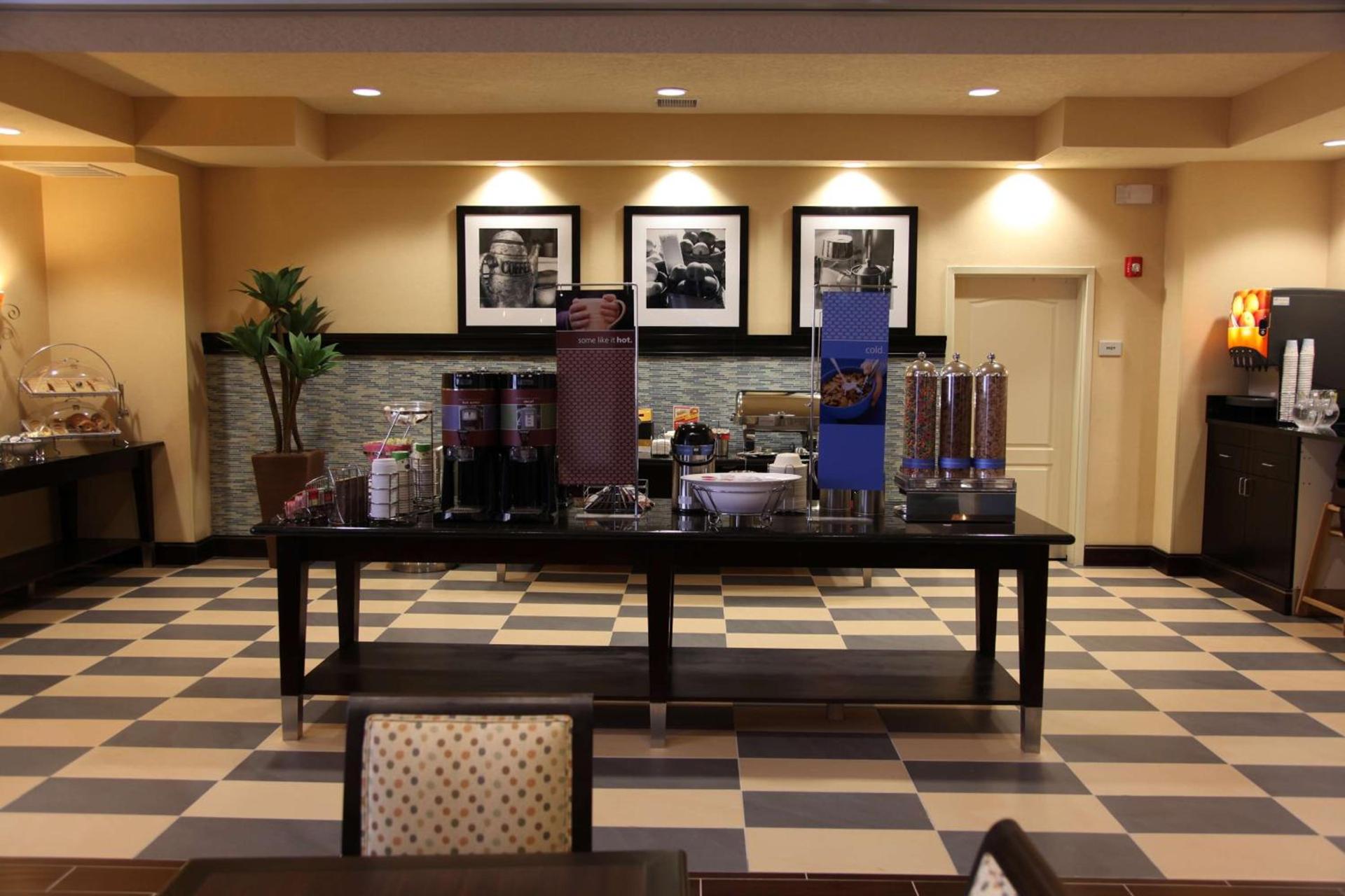 Hampton Inn & Suites Carlsbad photo 12