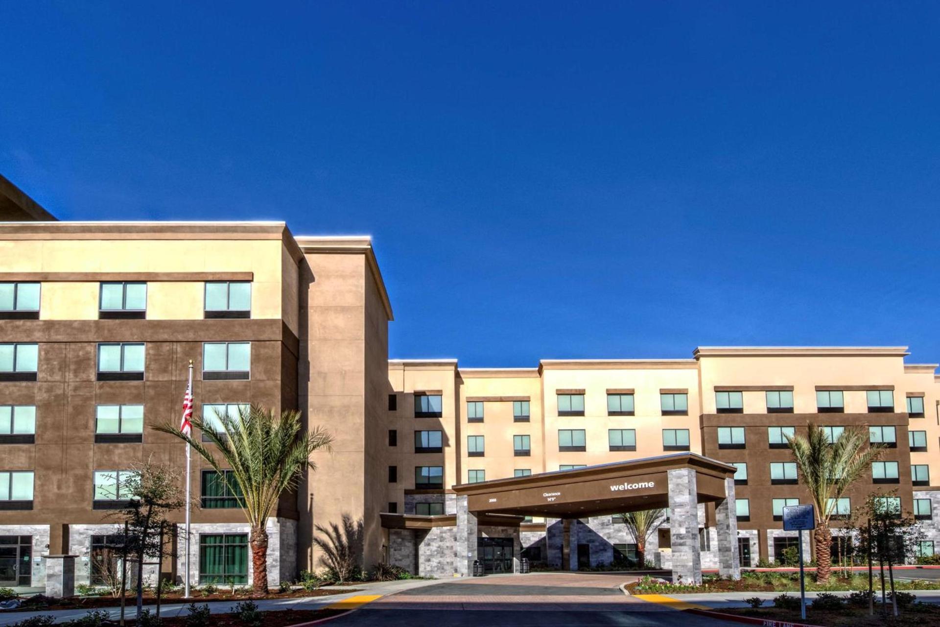 Hampton Inn & Suites San Jose Airport photo 2