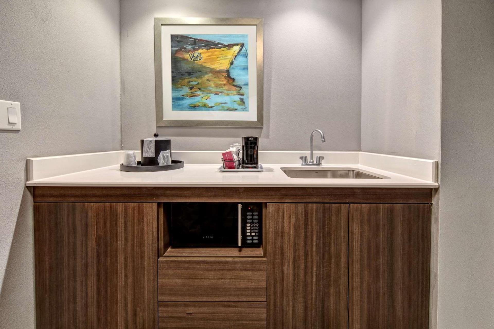 Hampton Inn & Suites San Jose Airport photo 12