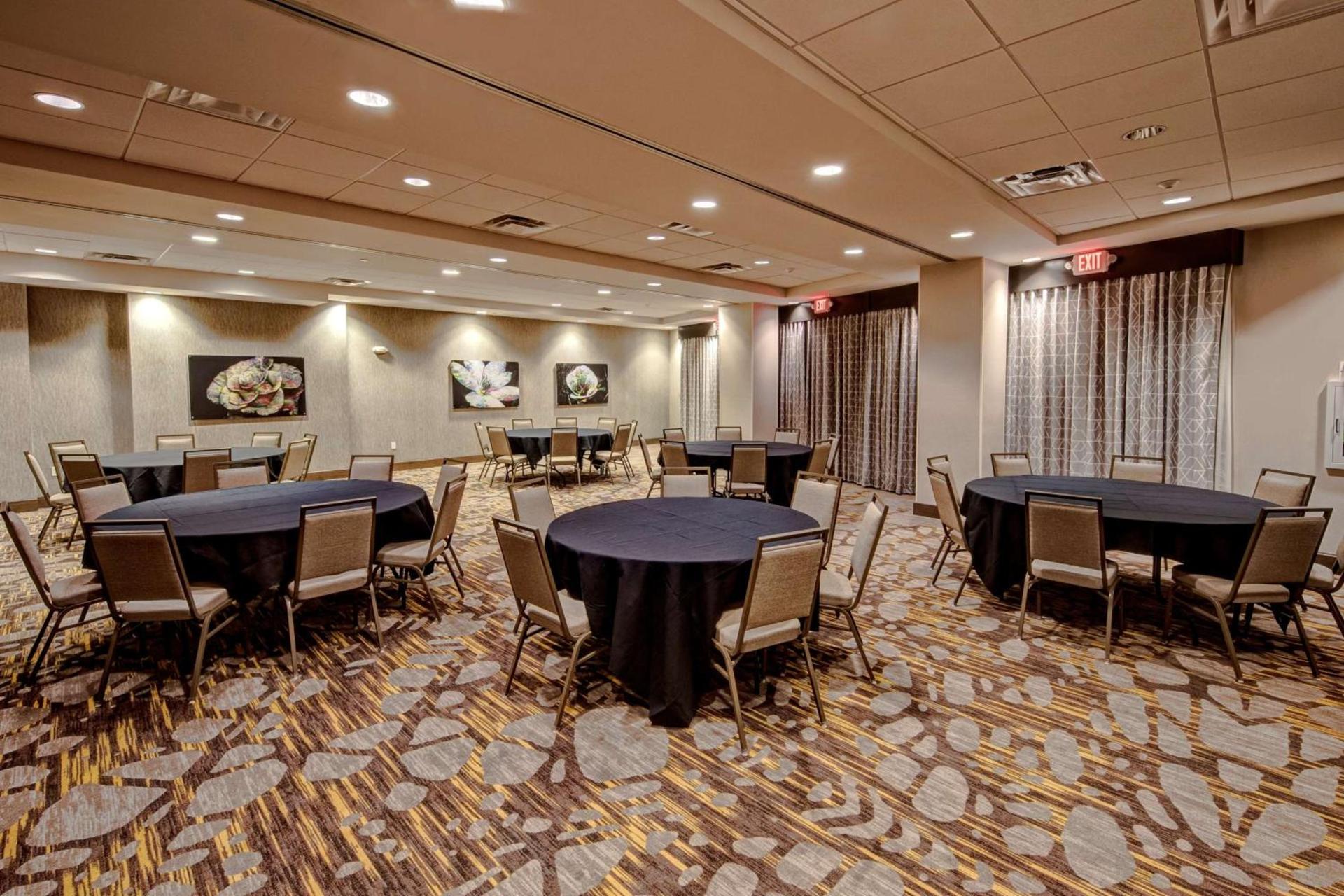 Hampton Inn & Suites San Jose Airport photo 17