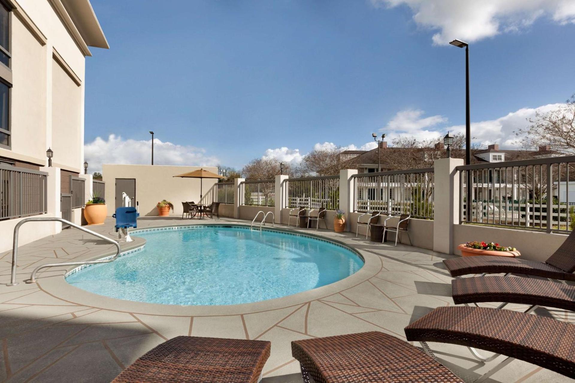 Hampton Inn Waycross photo 6