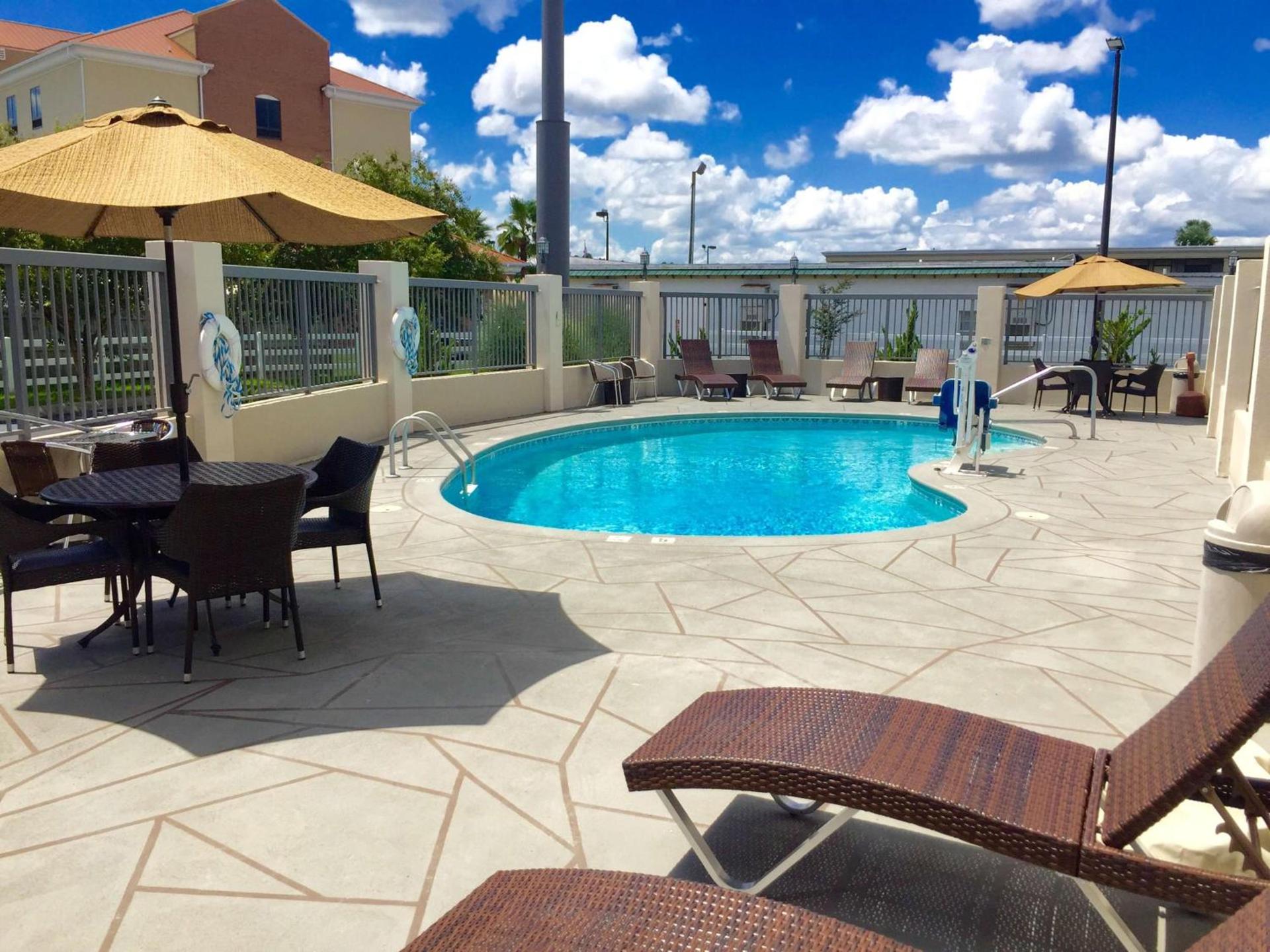 Hampton Inn Waycross photo 7