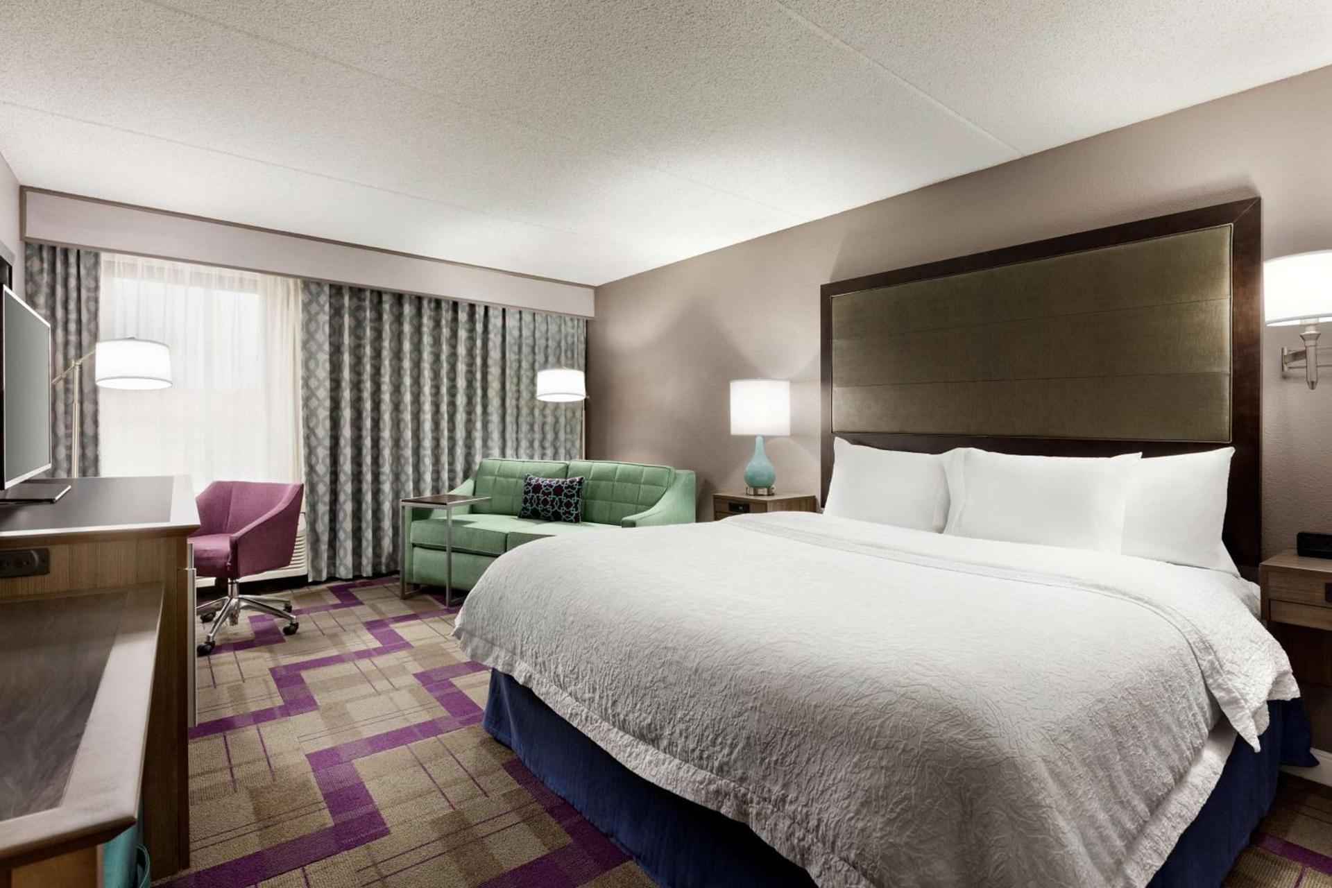 Hampton Inn Waycross photo 17