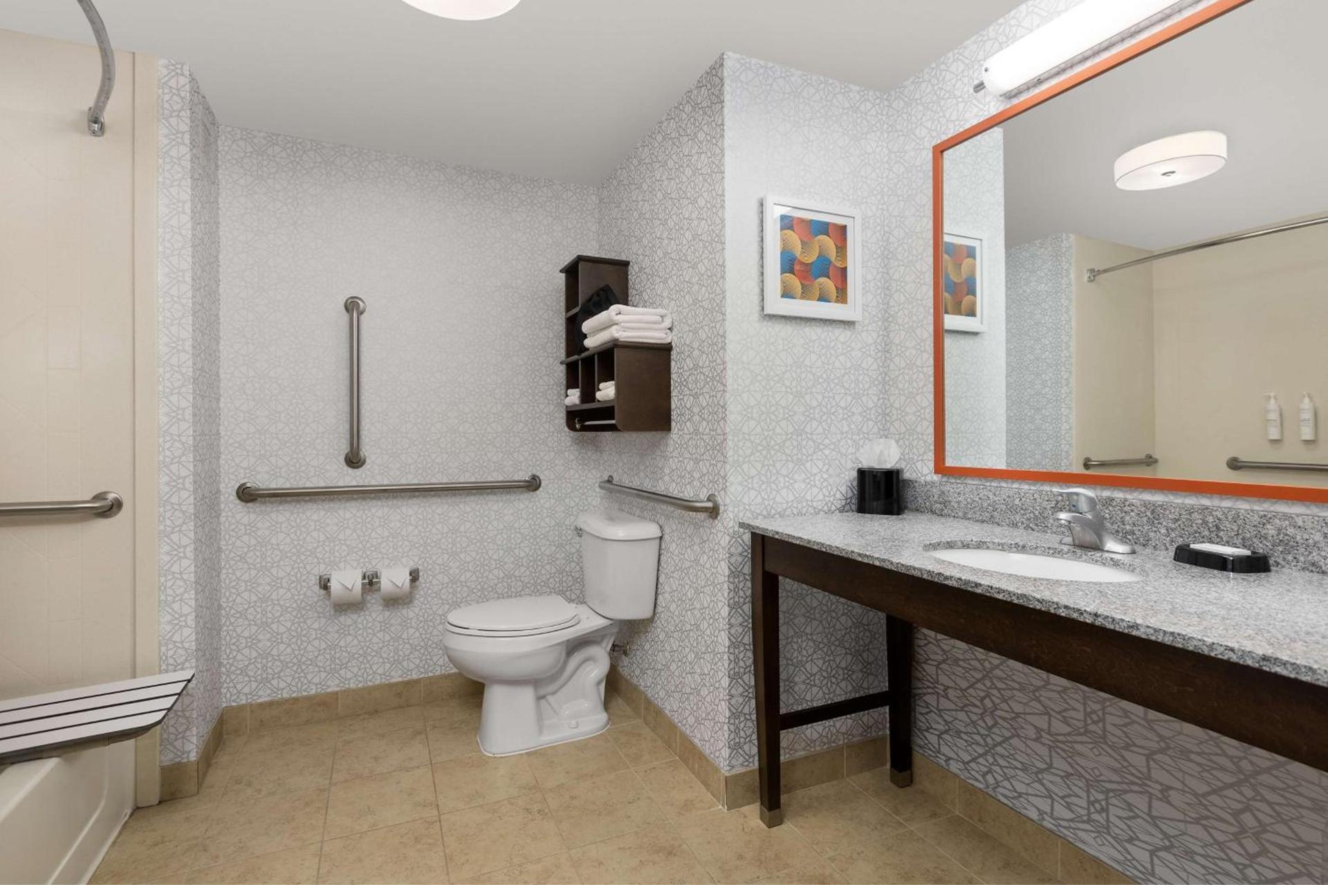 Hampton Inn Augusta photo 14