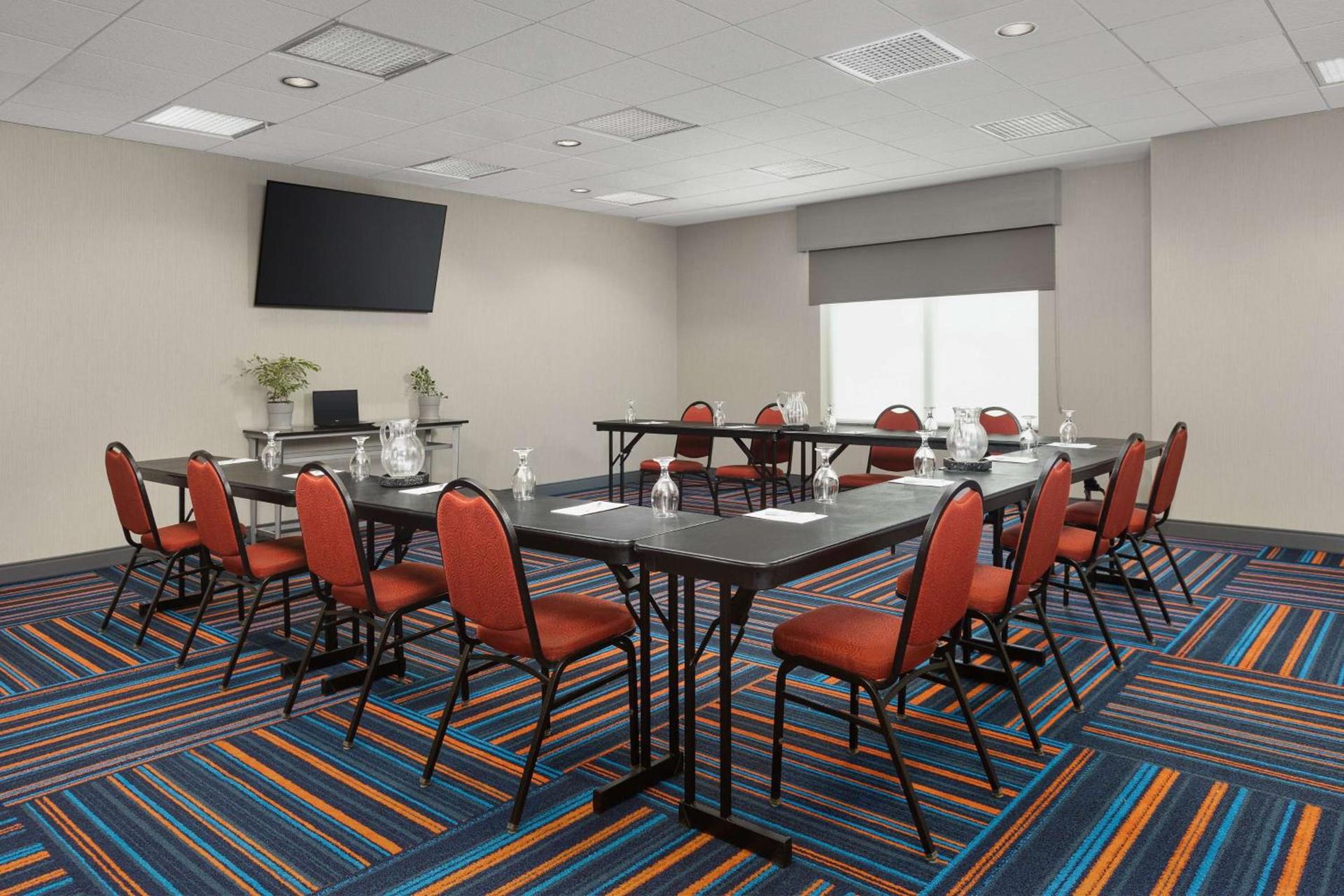 Hampton Inn Augusta photo 16