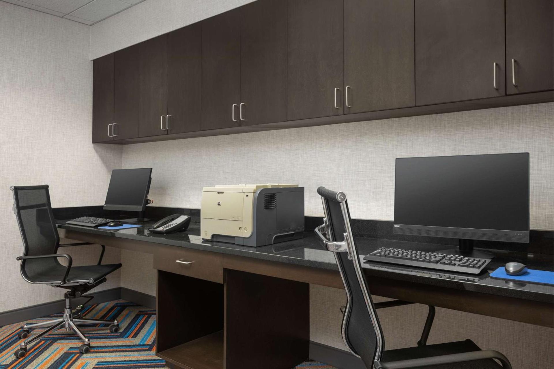 Hampton Inn Augusta photo 17