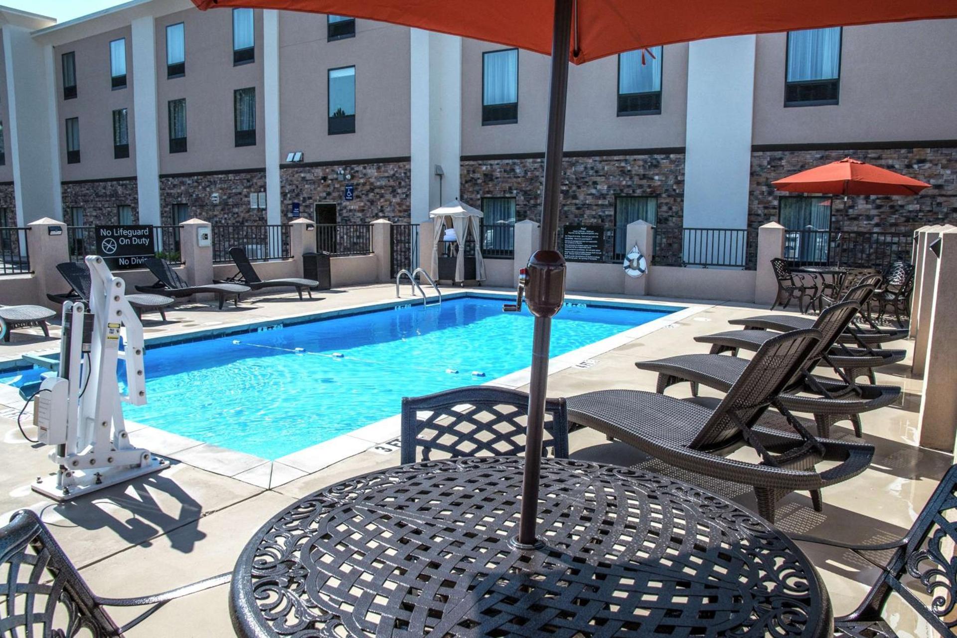 Hampton Inn Hartwell Ga photo 6