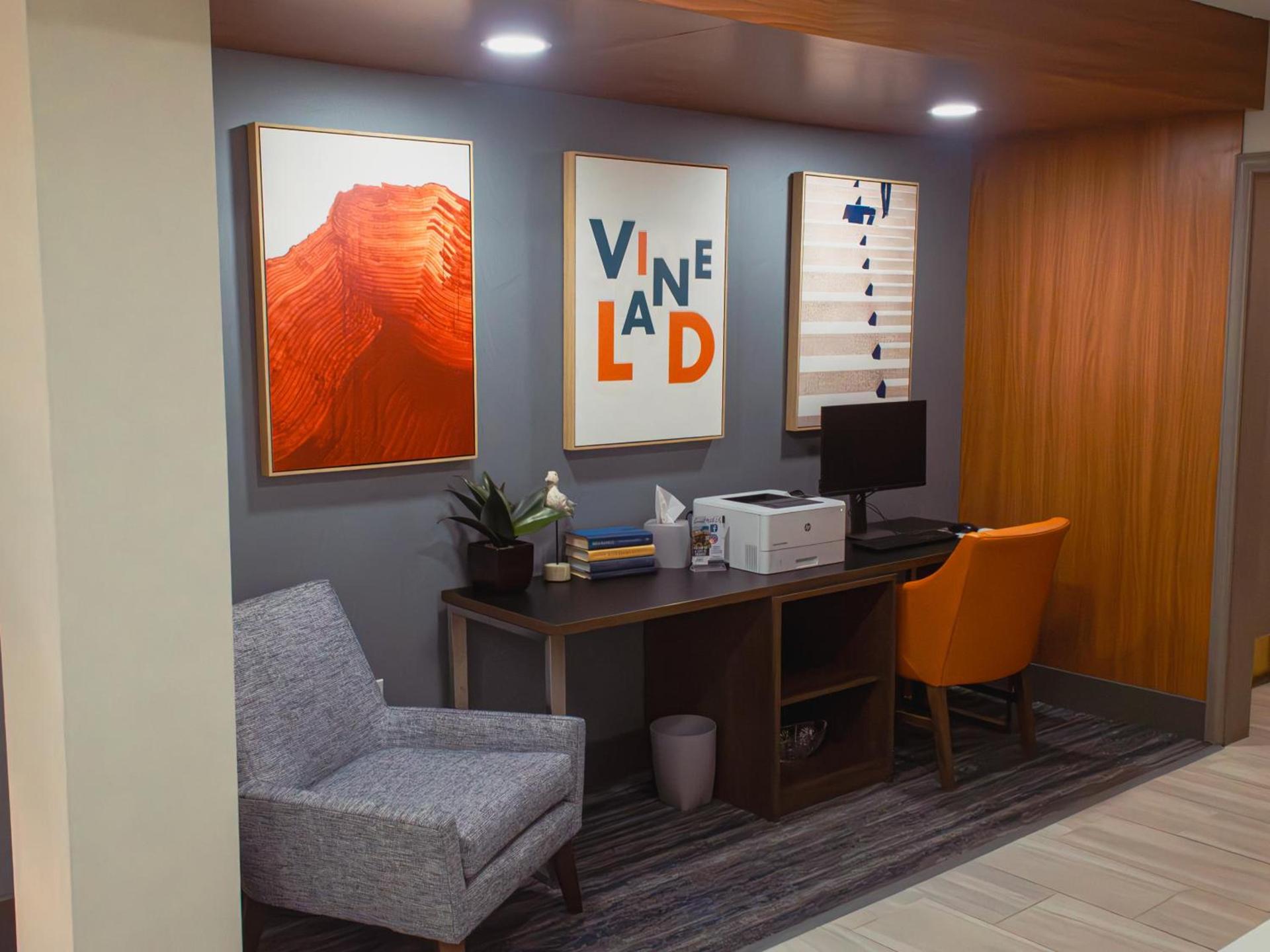 Holiday Inn Express Hotel & Suites Vineland Millville by IHG photo 2