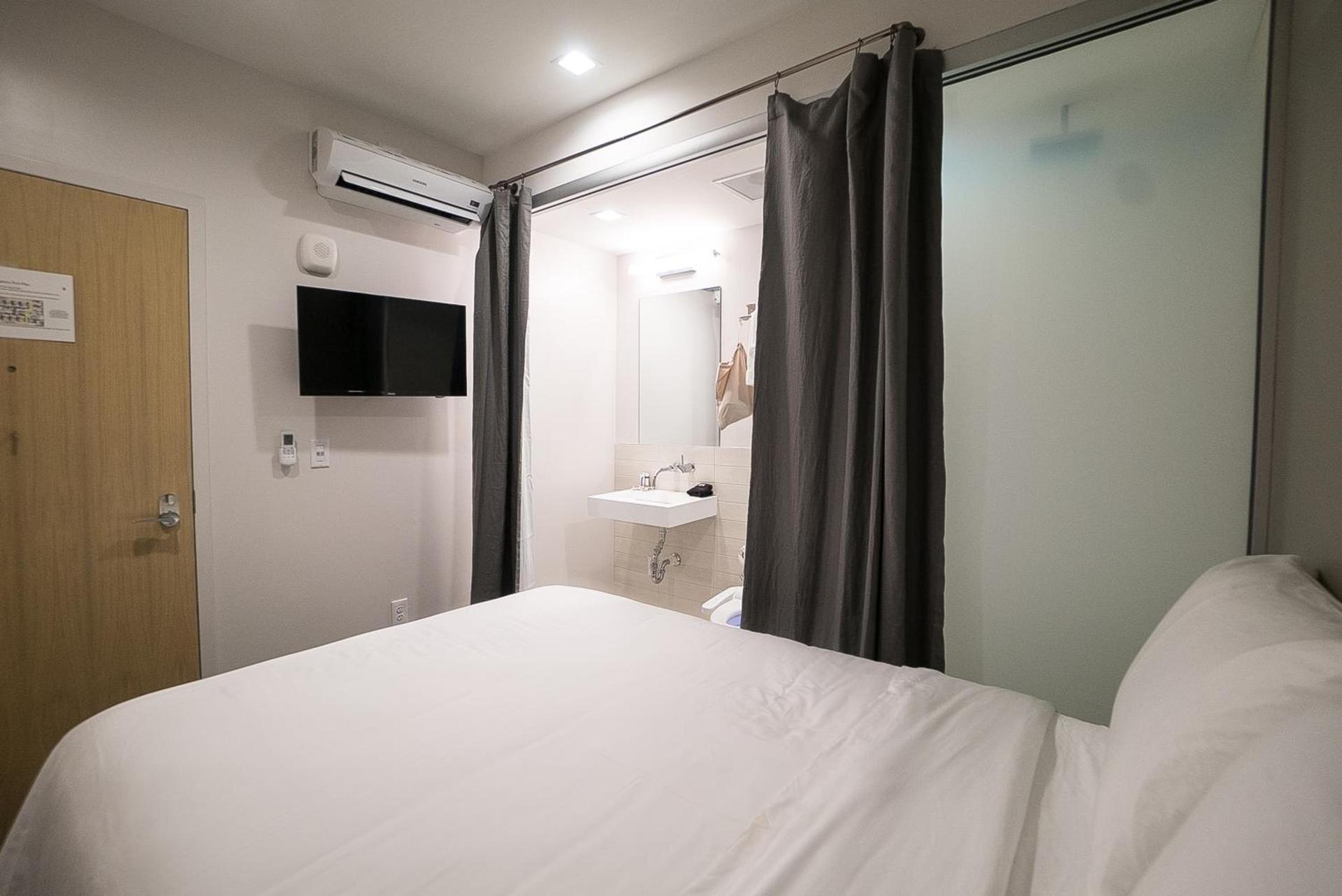SOVA Micro-Room & Social Hotel photo 15