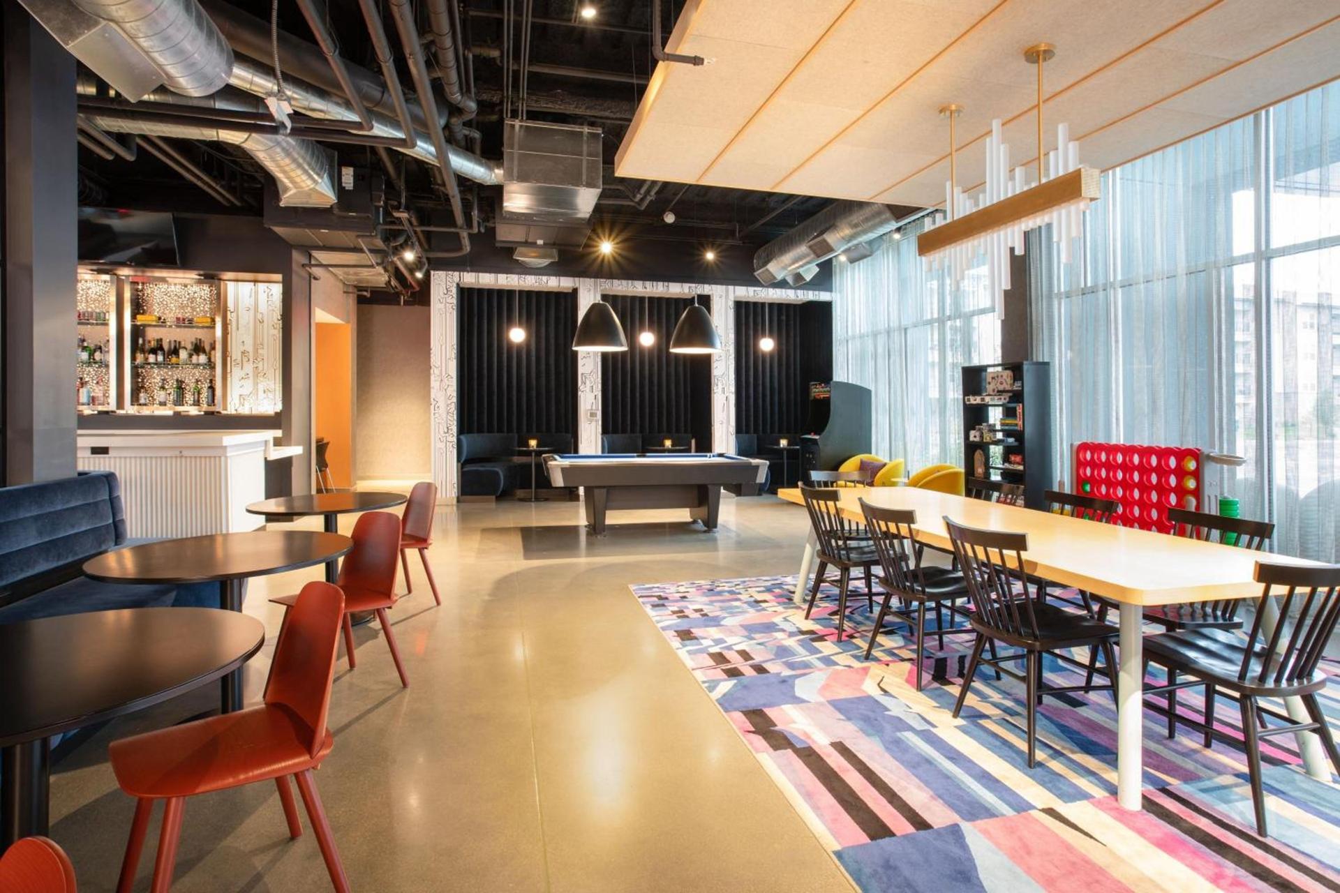 Aloft by Marriott Omaha Aksarben Village photo 11