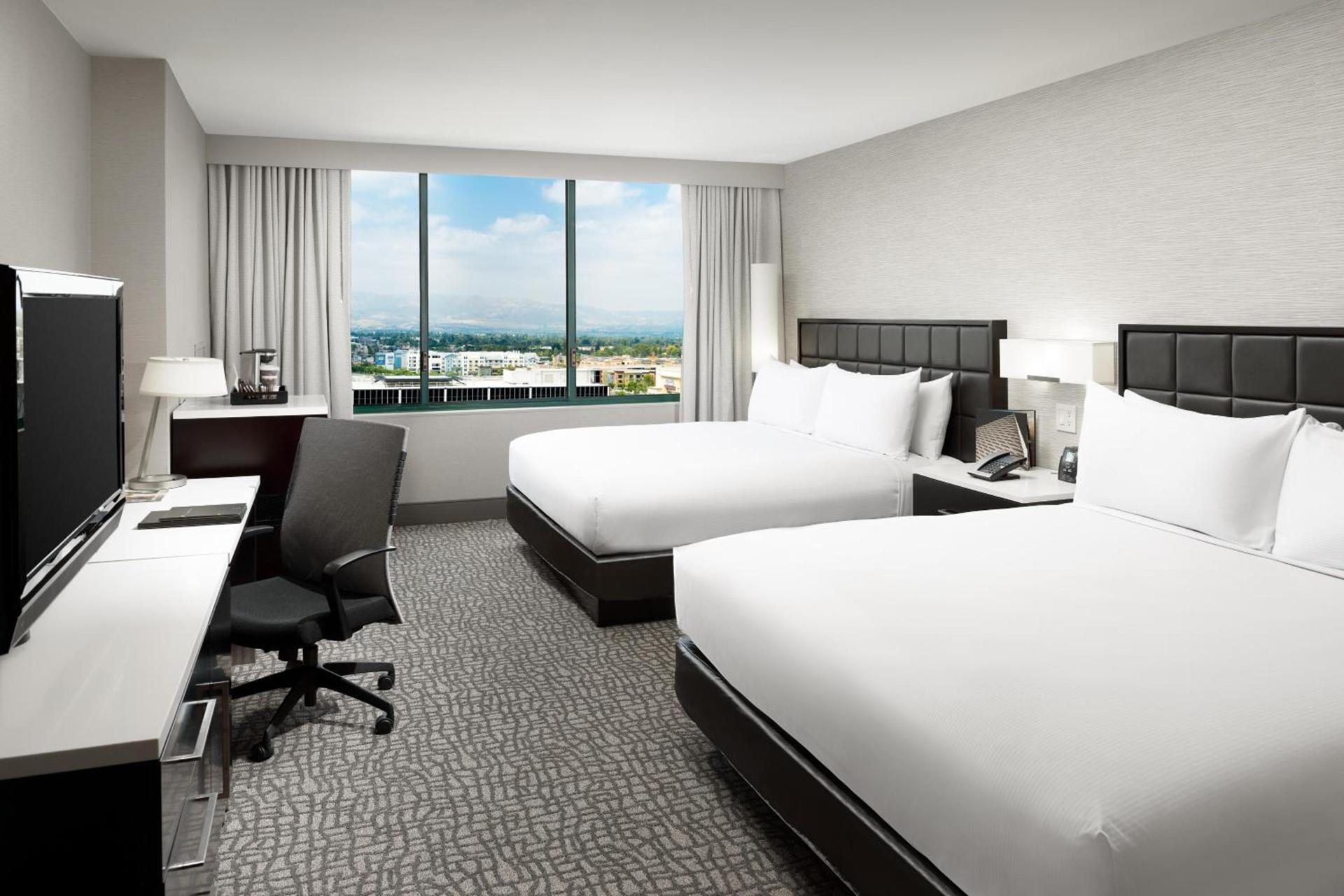 Hilton Woodland Hills/ Los Angeles photo 52