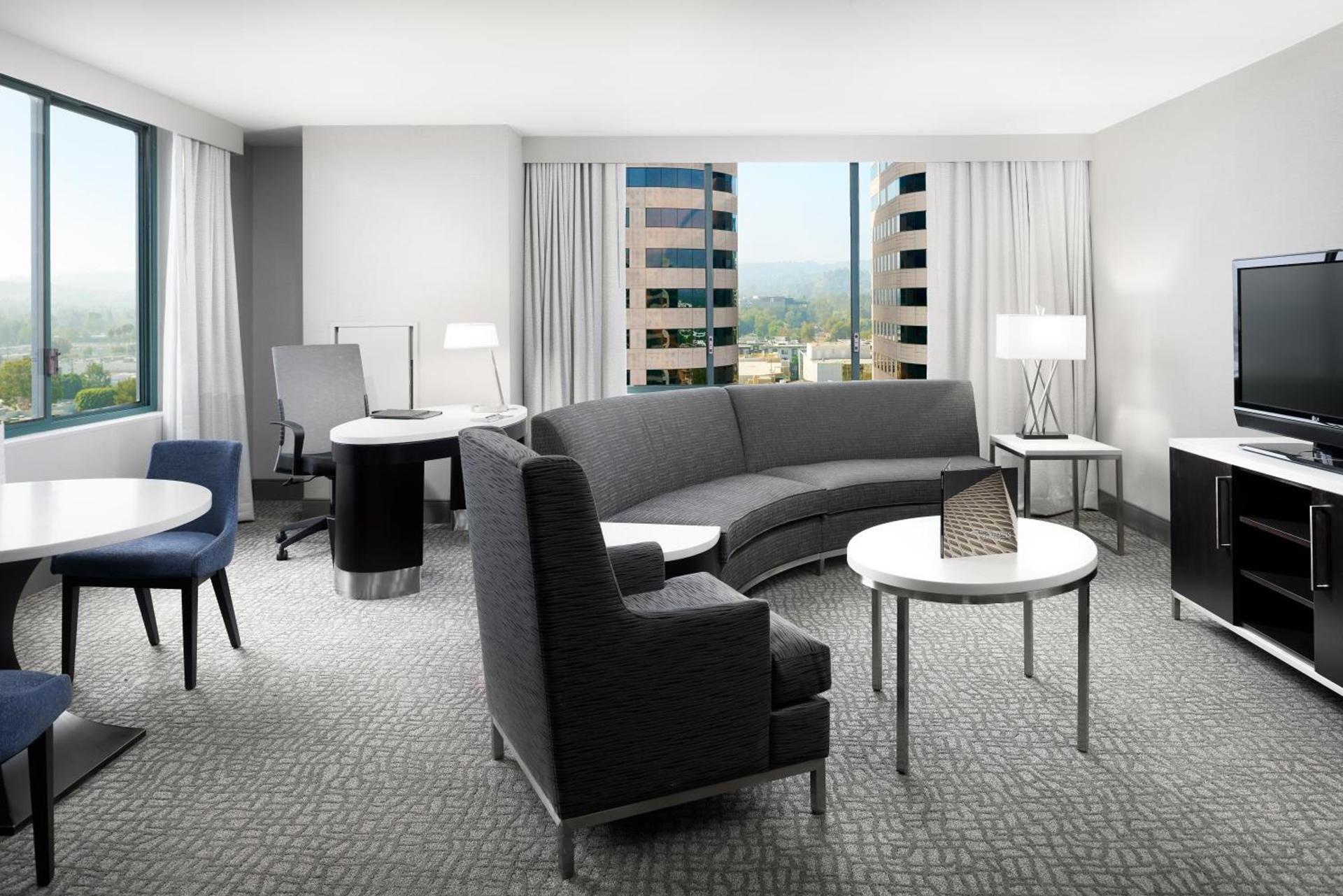 Hilton Woodland Hills/ Los Angeles photo 57