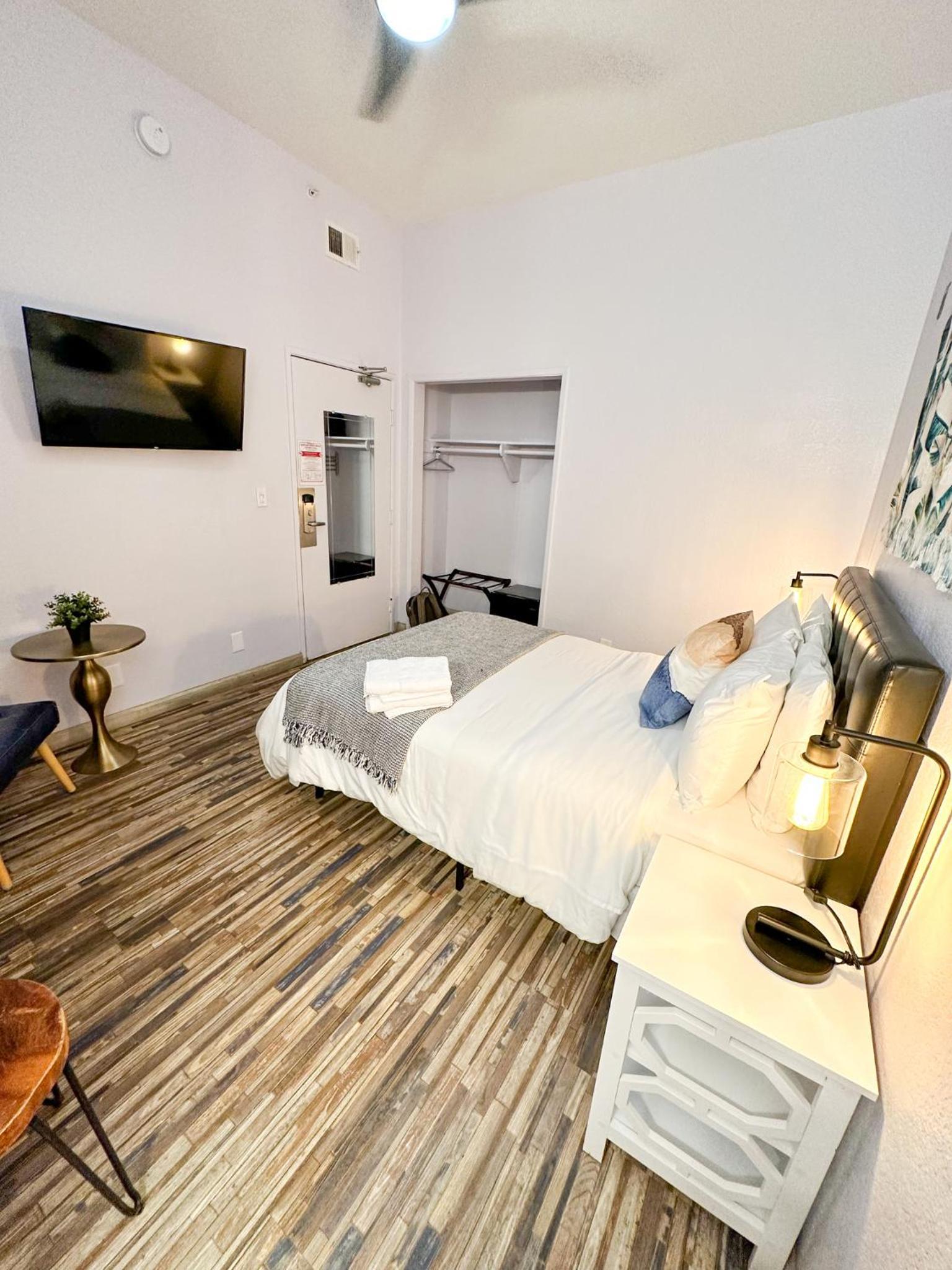 Samesun Venice Beach Hotel & Hostel photo 34