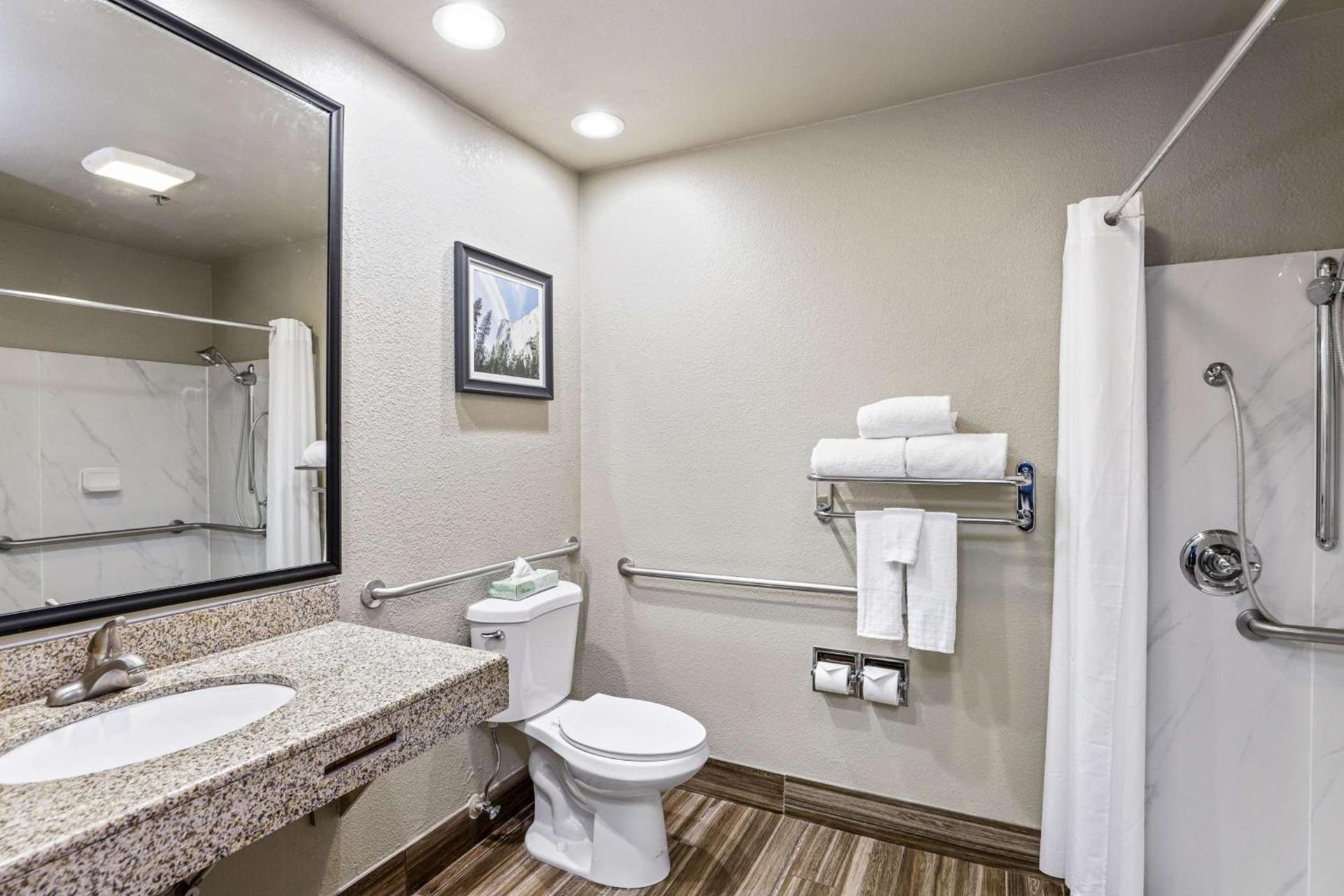 Best Western Plus Sonora Oaks Hotel and Conference Center photo 33