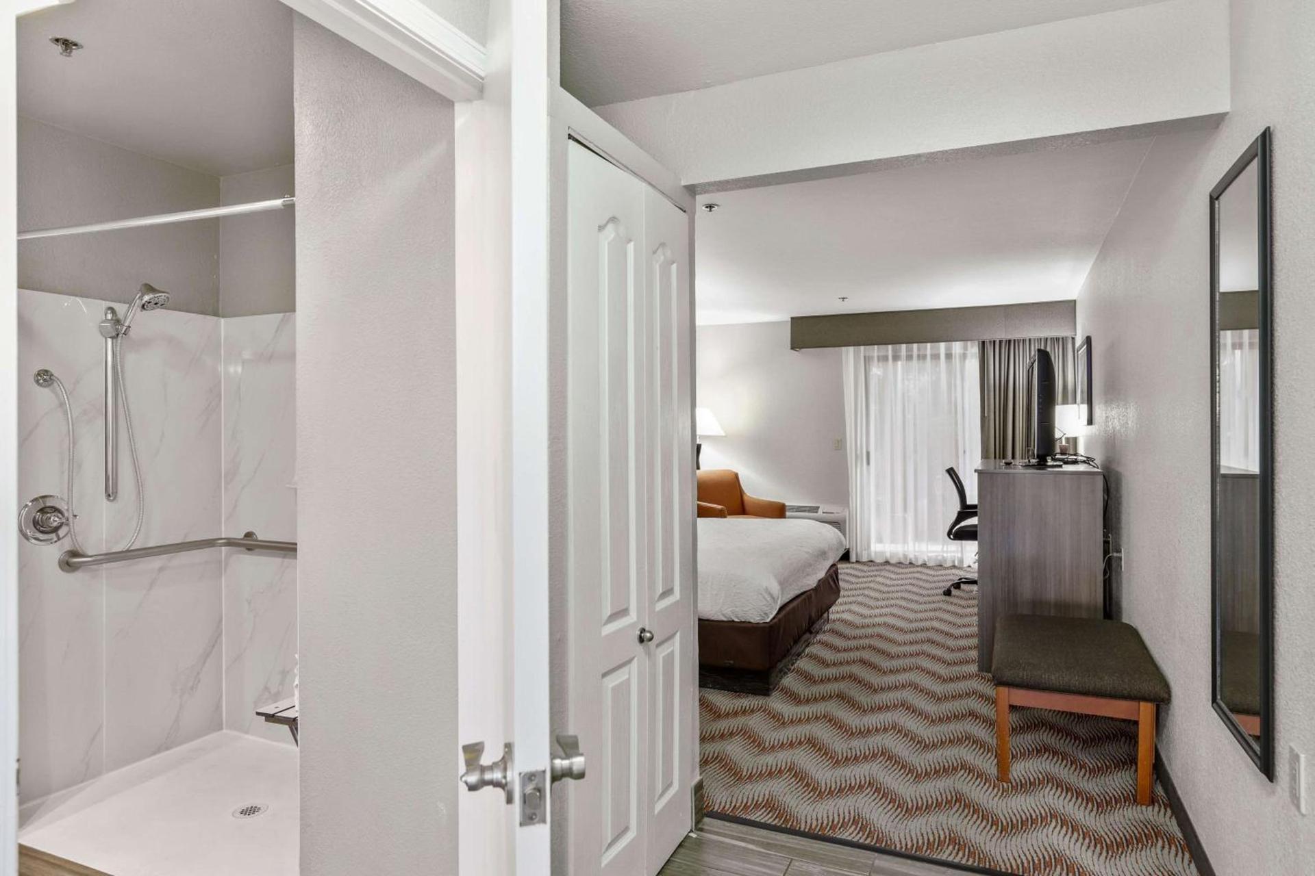 Best Western Plus Sonora Oaks Hotel and Conference Center photo 35