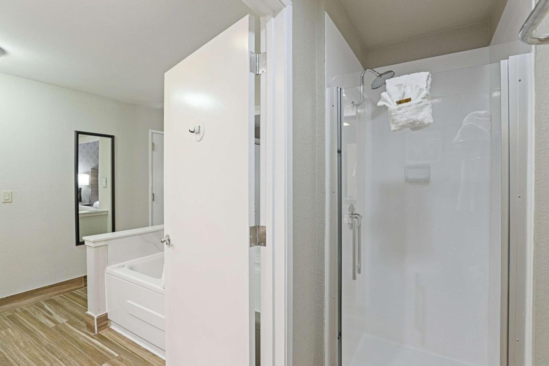 Best Western Plus Sonora Oaks Hotel and Conference Center photo 39