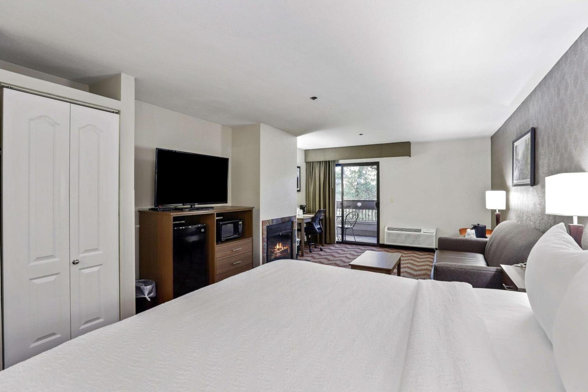 Best Western Plus Sonora Oaks Hotel and Conference Center photo 41