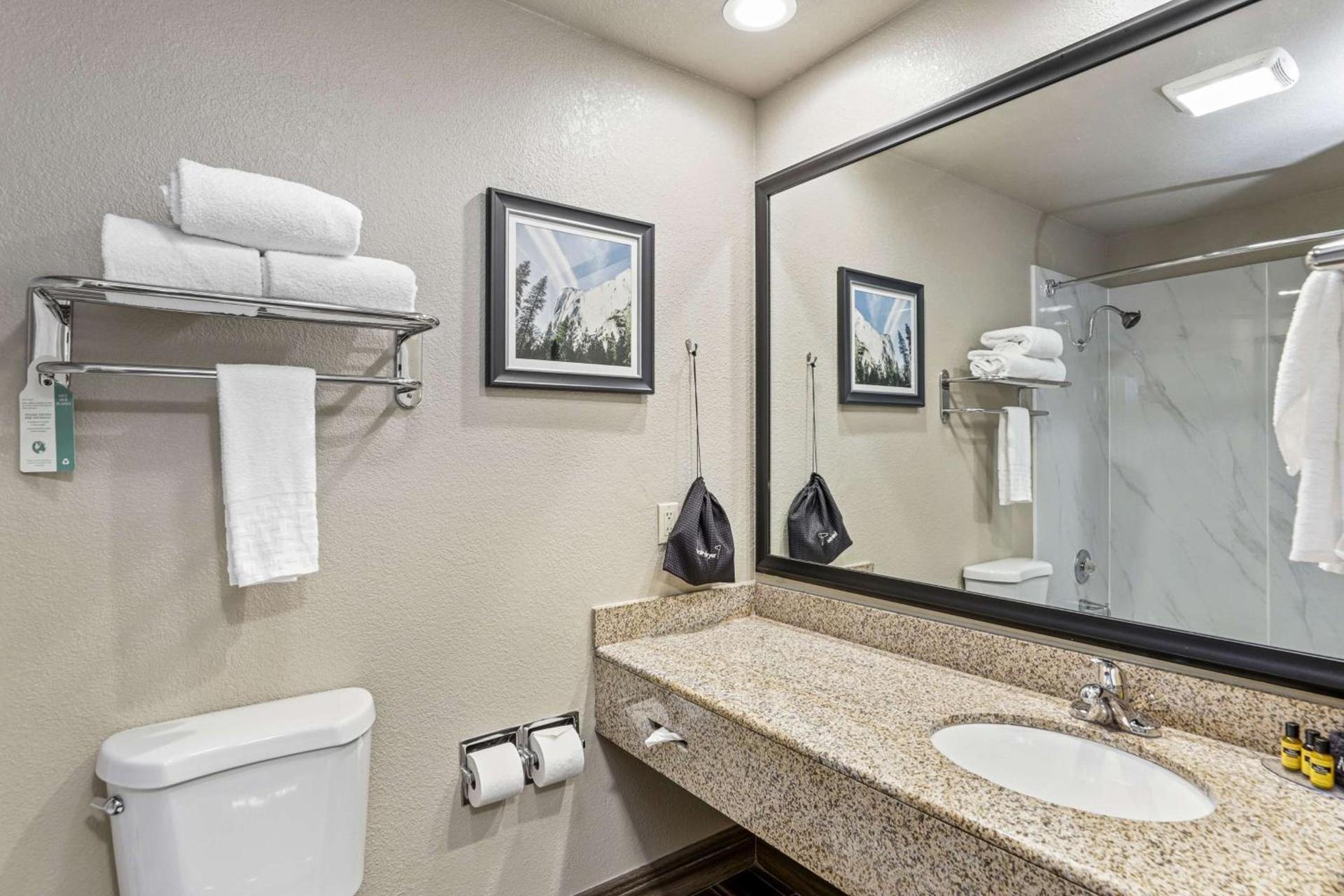 Best Western Plus Sonora Oaks Hotel and Conference Center photo 44