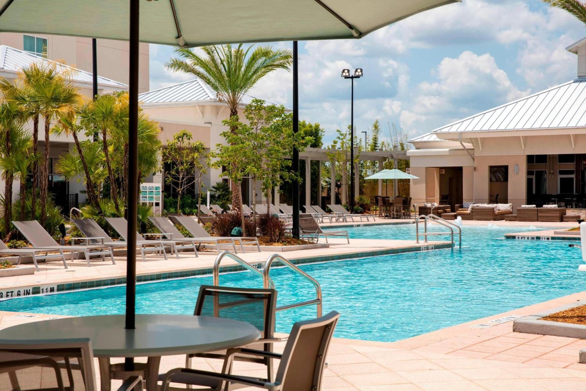TownePlace Suites Orlando at FLAMINGO CROSSINGS Town Center, Western Entrance photo 38