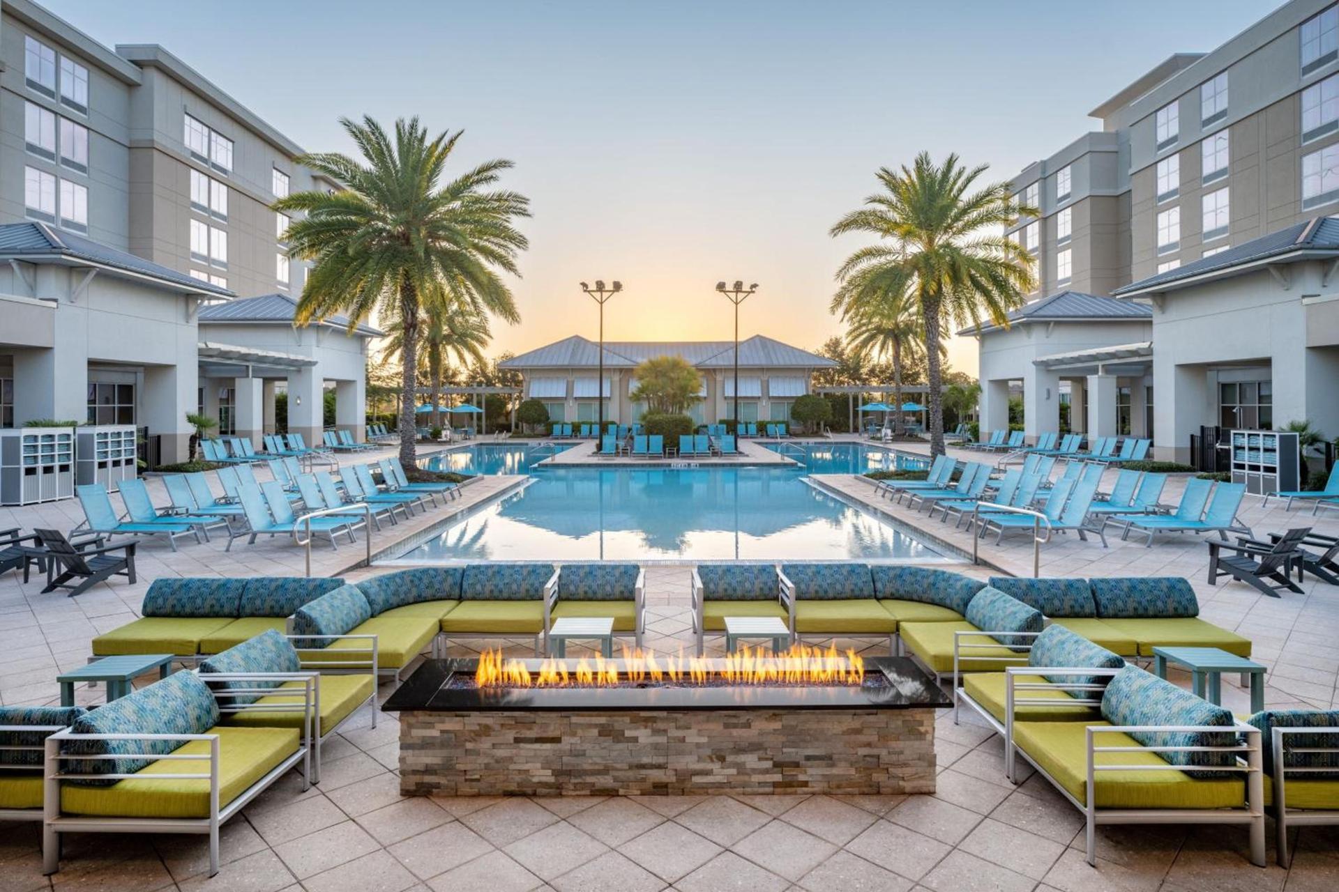 TownePlace Suites Orlando at FLAMINGO CROSSINGS Town Center, Western Entrance photo 40