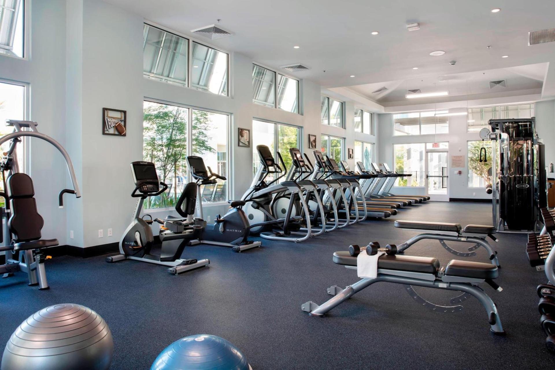 TownePlace Suites Orlando at FLAMINGO CROSSINGS Town Center, Western Entrance photo 44