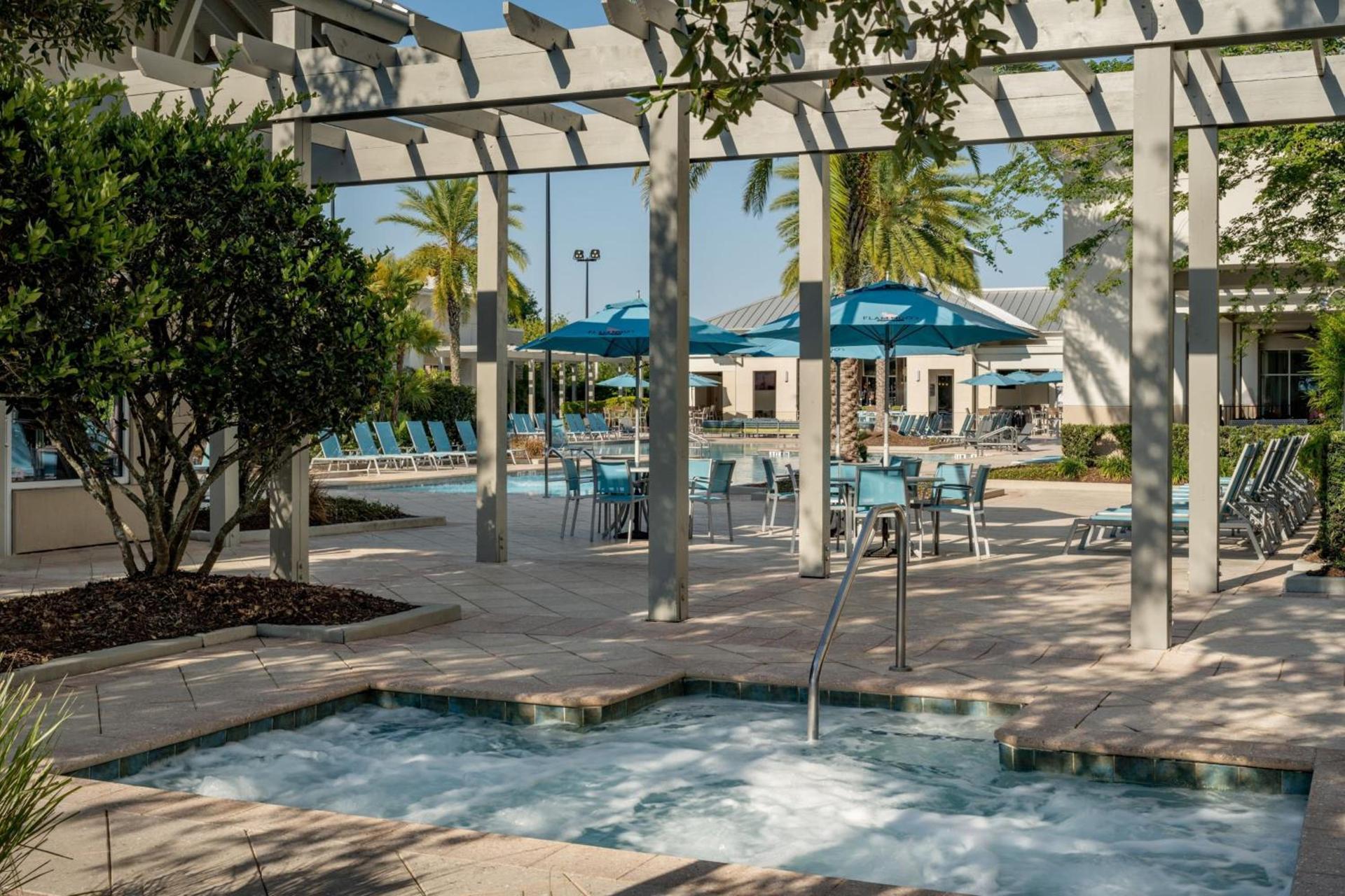 TownePlace Suites Orlando at FLAMINGO CROSSINGS Town Center, Western Entrance photo 47