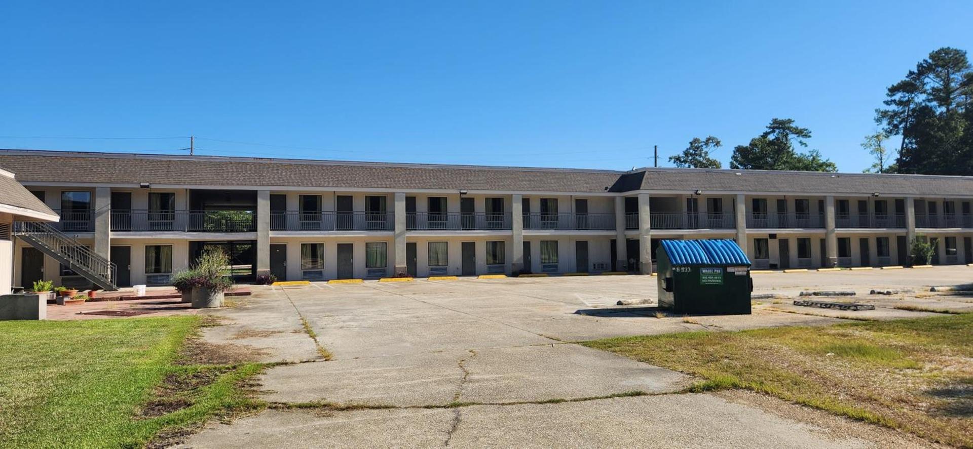 Travelers Rest Motel photo 13