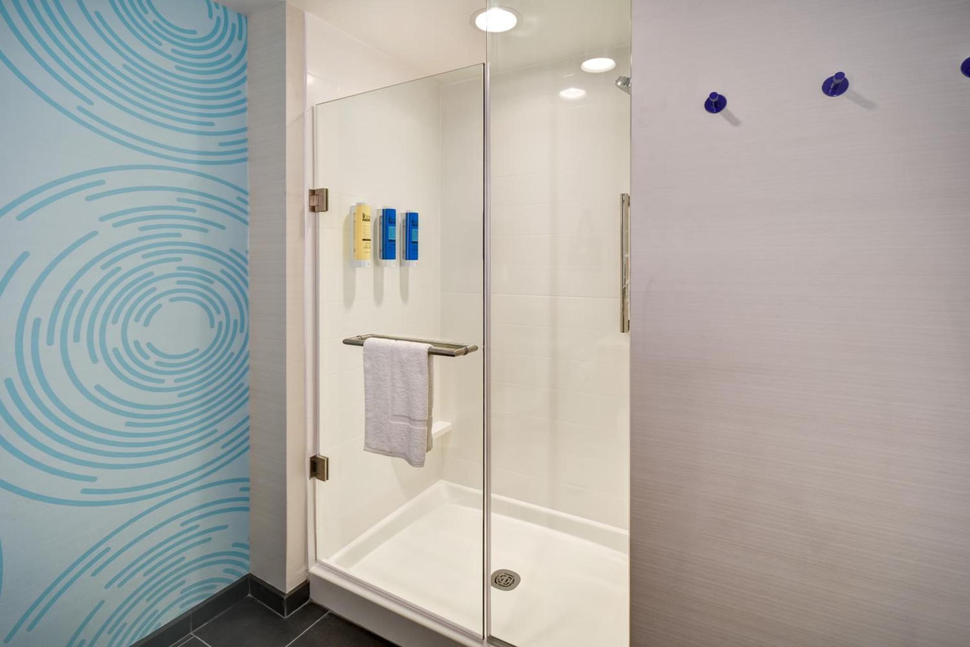 Tru By Hilton Louisville Airport photo 29