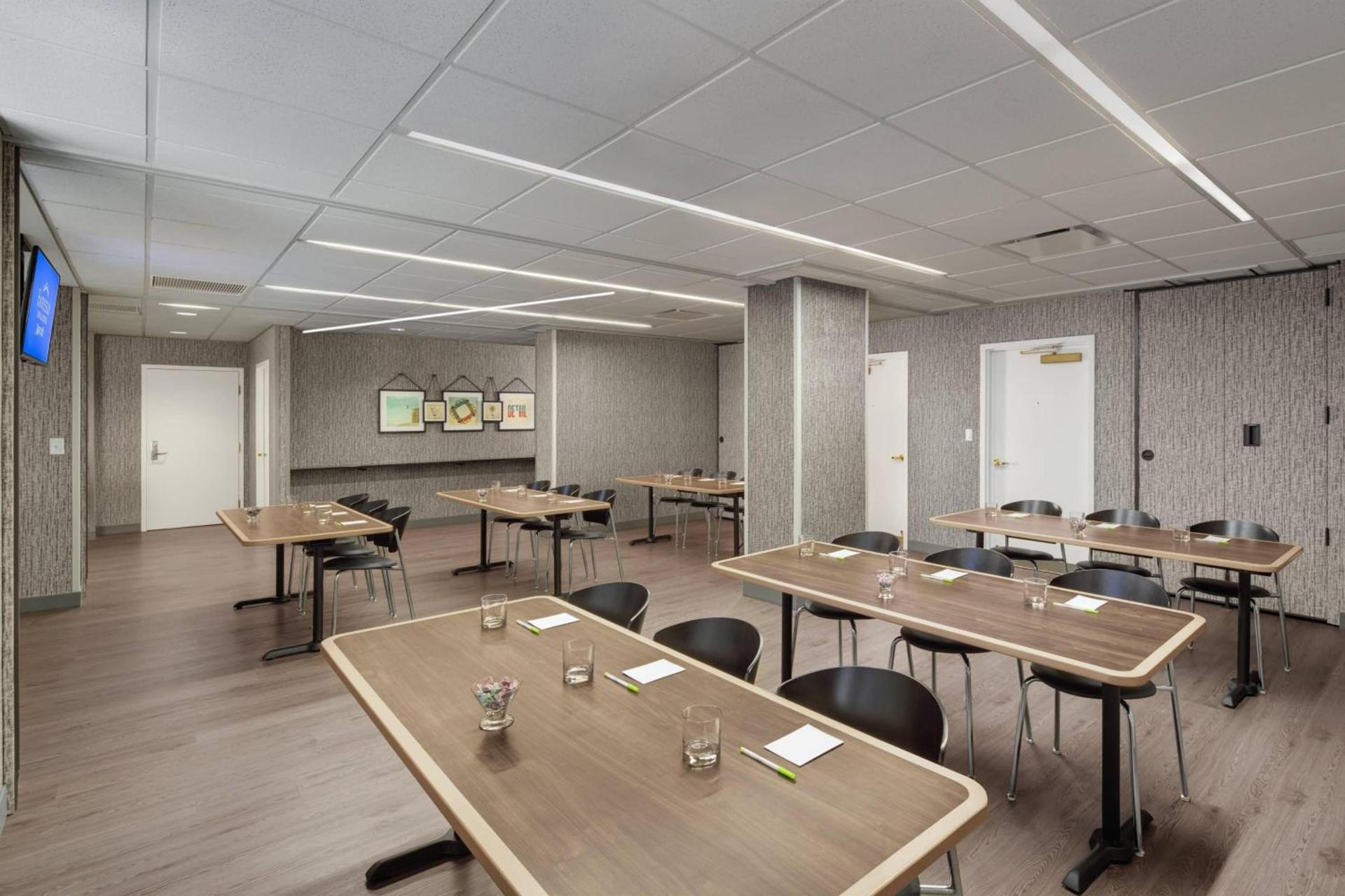 Fairfield Inn and Suites Chicago Downtown/ Magnificent Mile photo 19