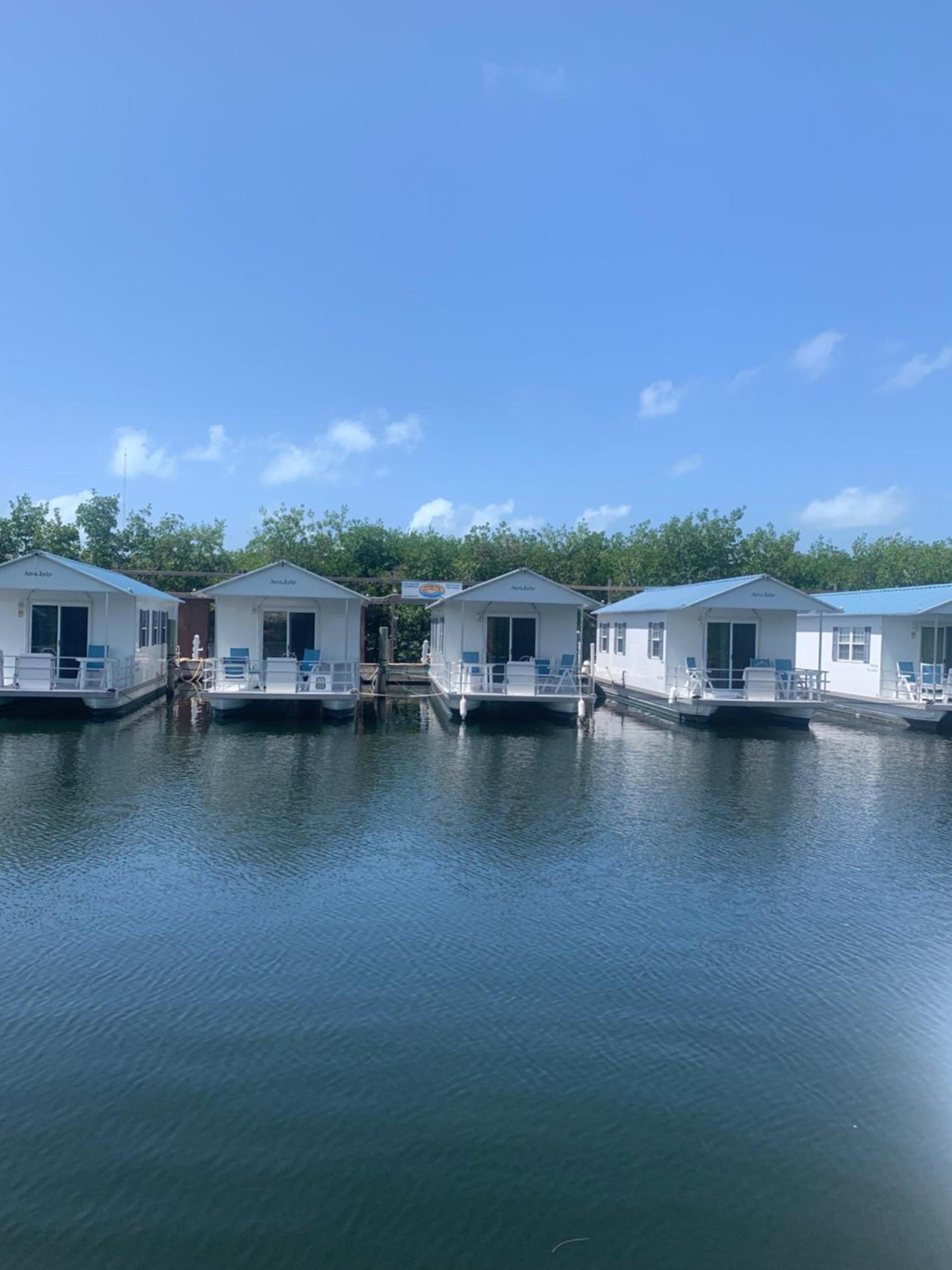 Aqua Lodges At Hurricane Hole Marina photo 7