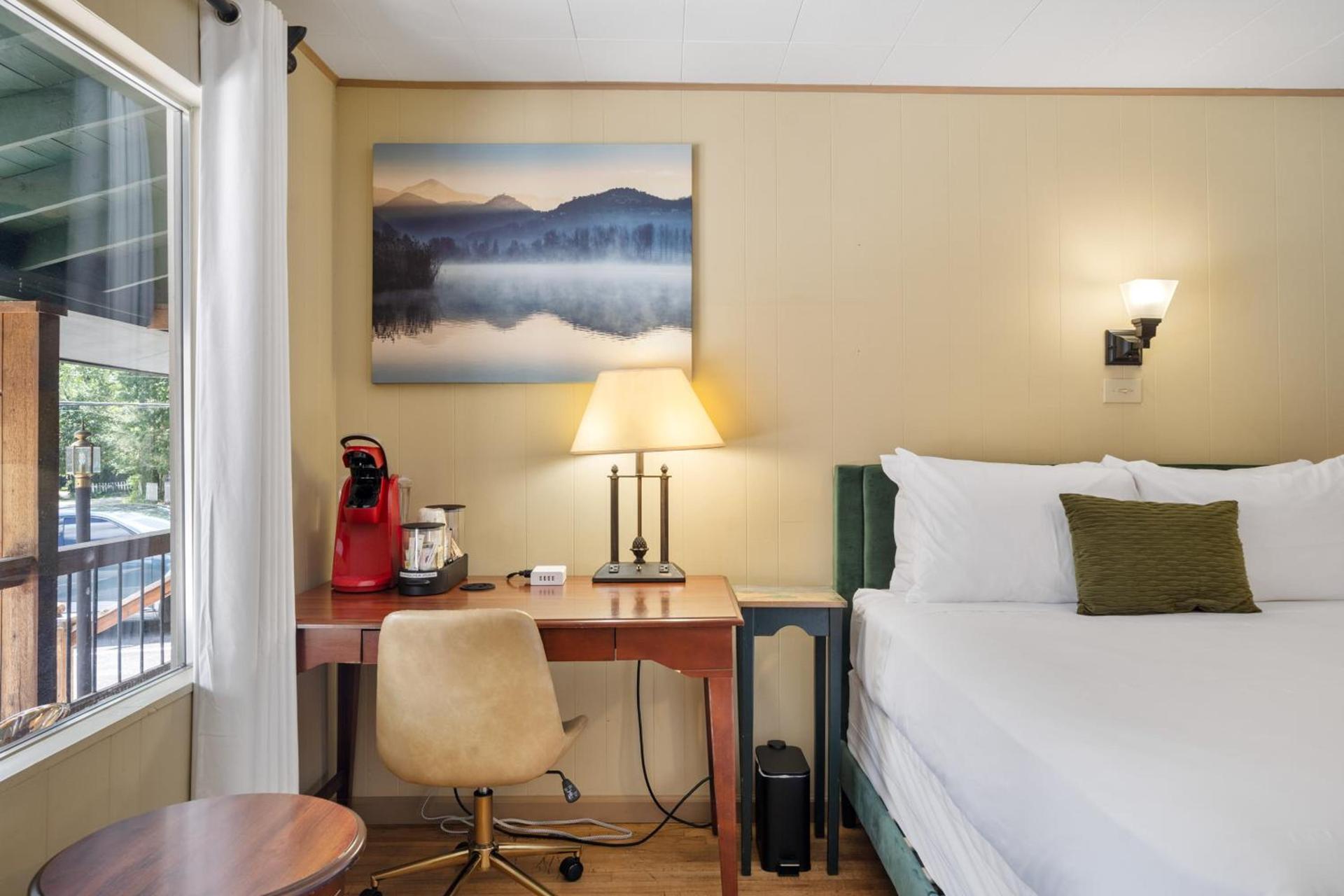 CedarWood Inn photo 99