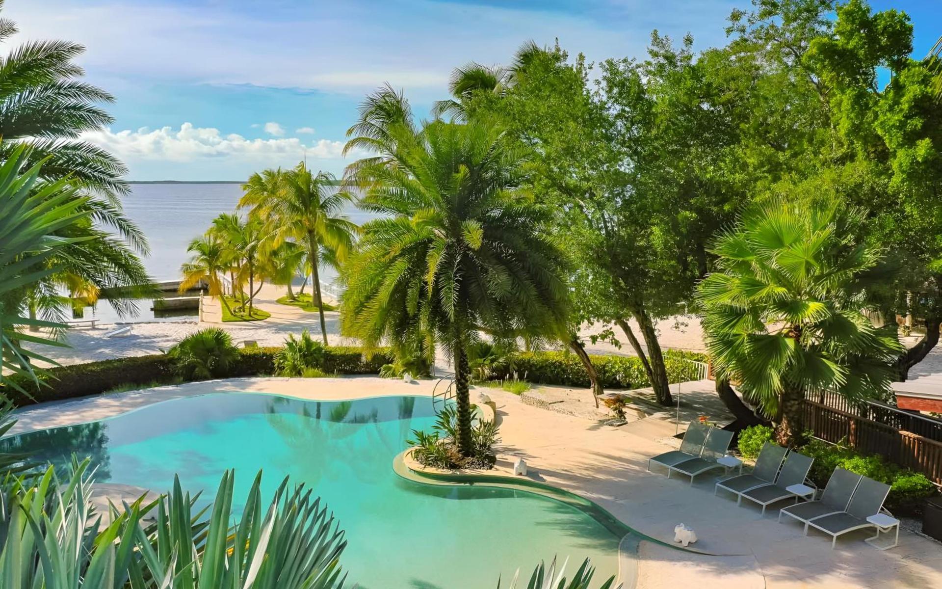 Largo Resort photo 2