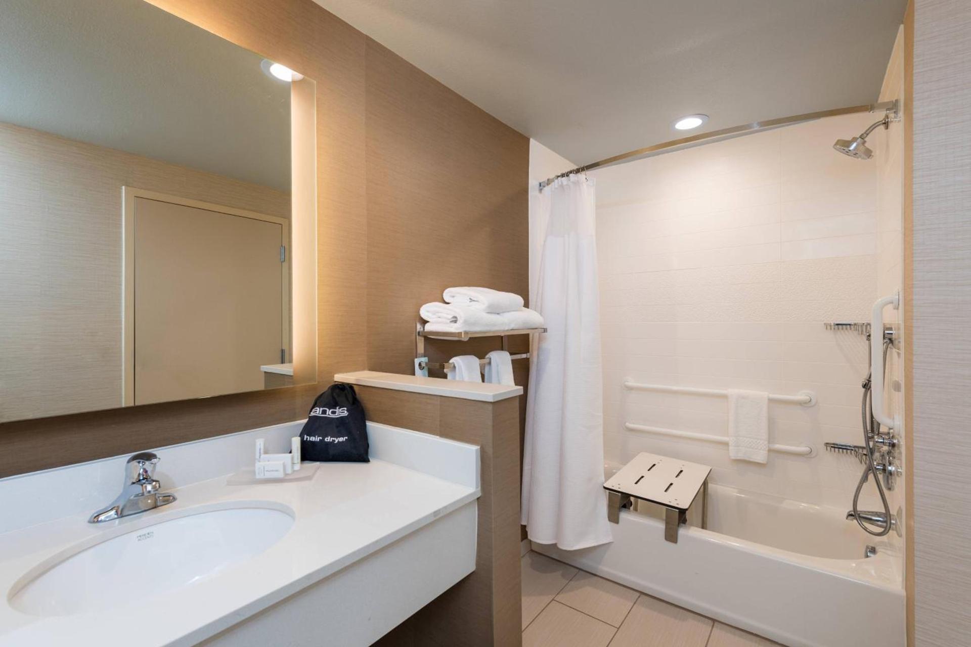 Fairfield Inn & Suites by Marriott Corpus Christi Aransas Pass photo 2
