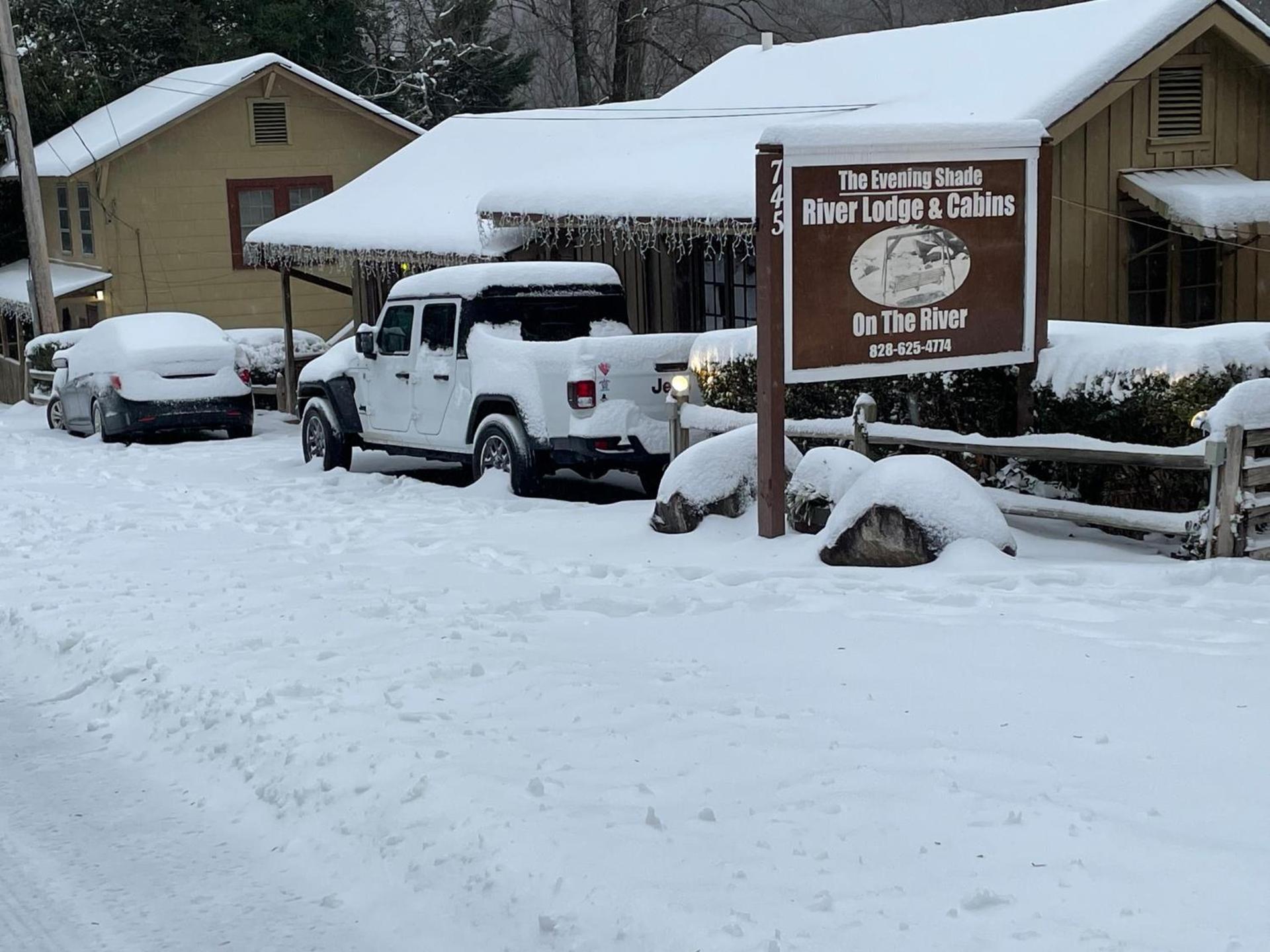 The Evening Shade River Lodge and Cabins photo 32