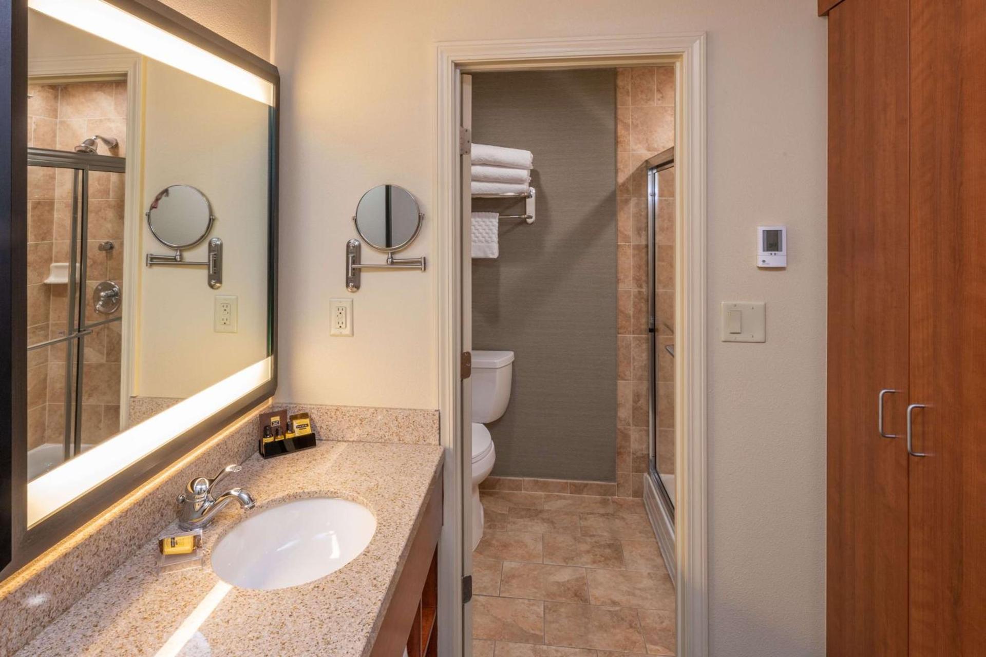 Best Western Plus Clocktower Inn photo 38