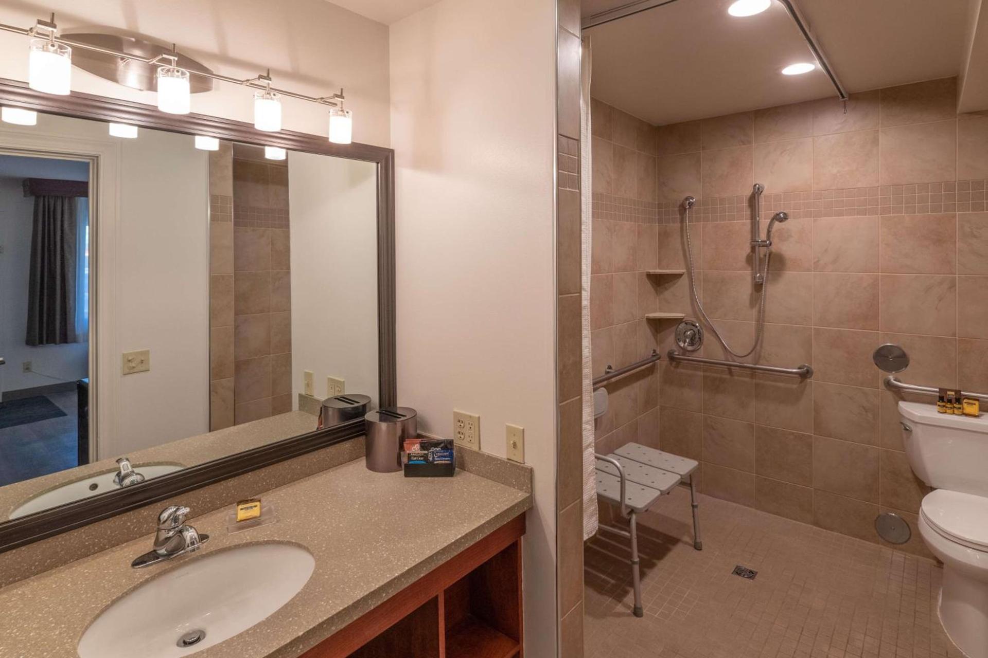 Best Western Plus Clocktower Inn photo 37
