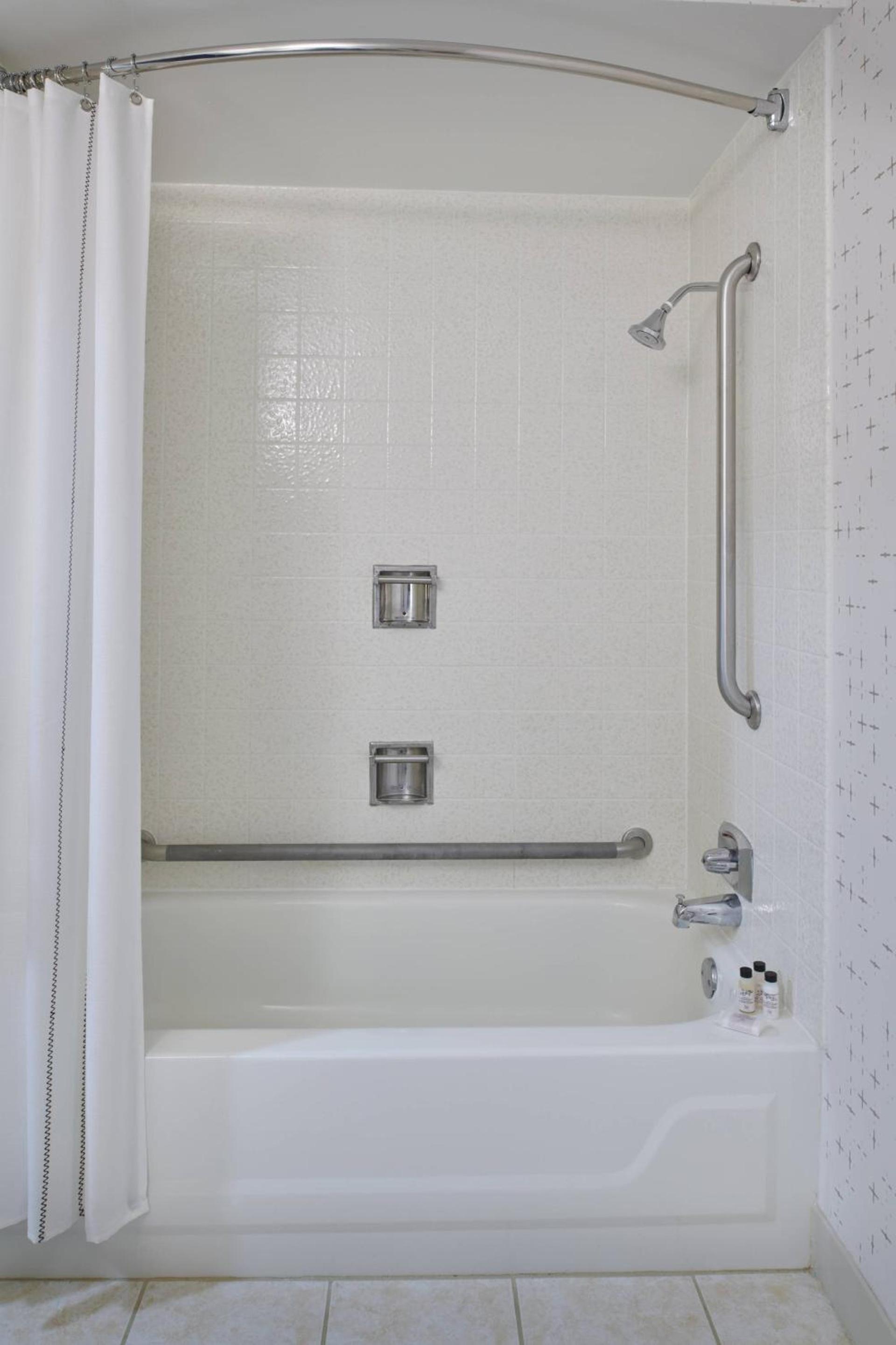 Delta Hotels by Marriott Detroit Novi photo 15
