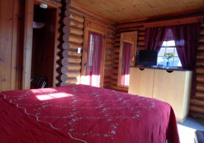 Seven Dwarfs Motel & Cabins photo 25