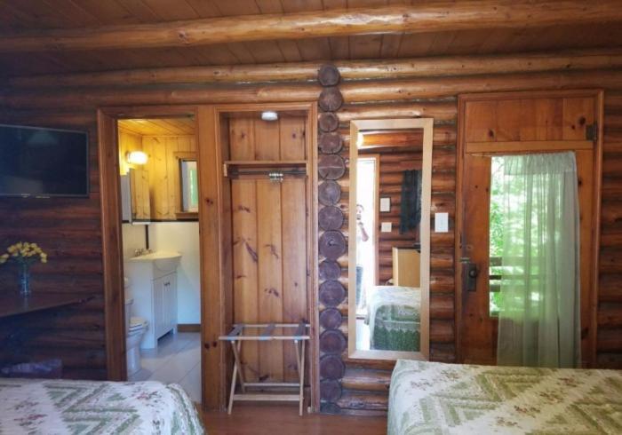 Seven Dwarfs Motel & Cabins photo 11
