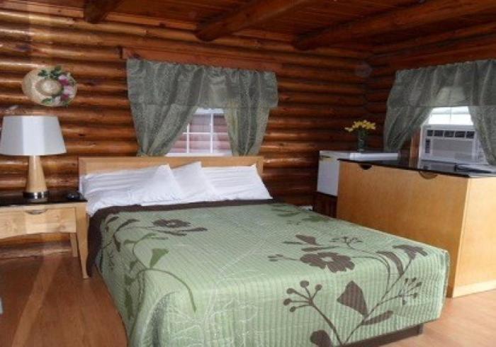 Seven Dwarfs Motel & Cabins photo 19