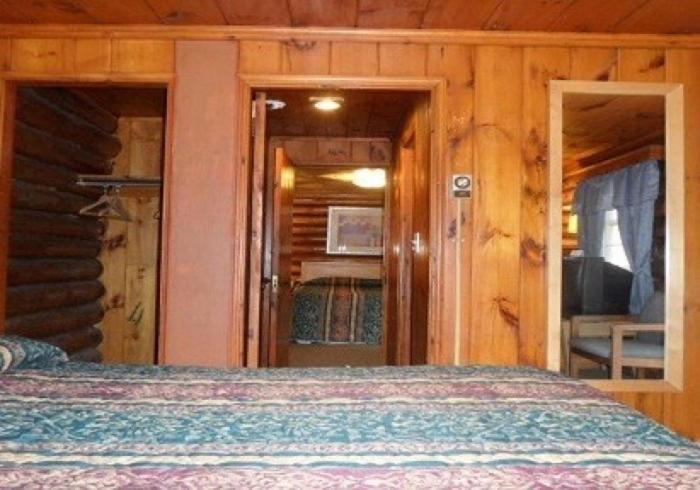 Seven Dwarfs Motel & Cabins photo 5