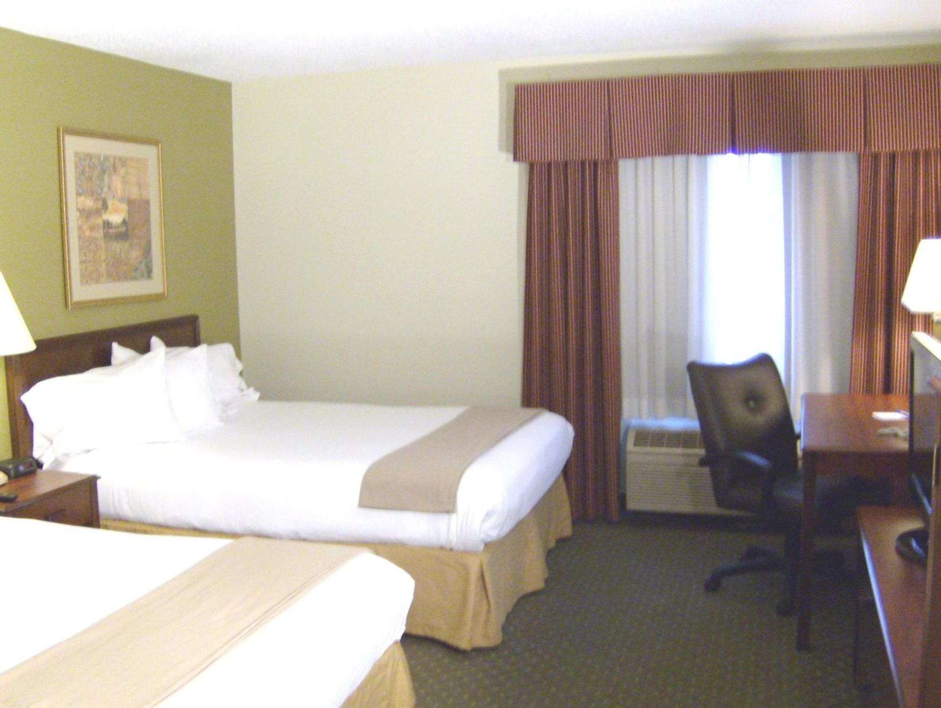 Holiday Inn Express Evansville - West by IHG photo 22