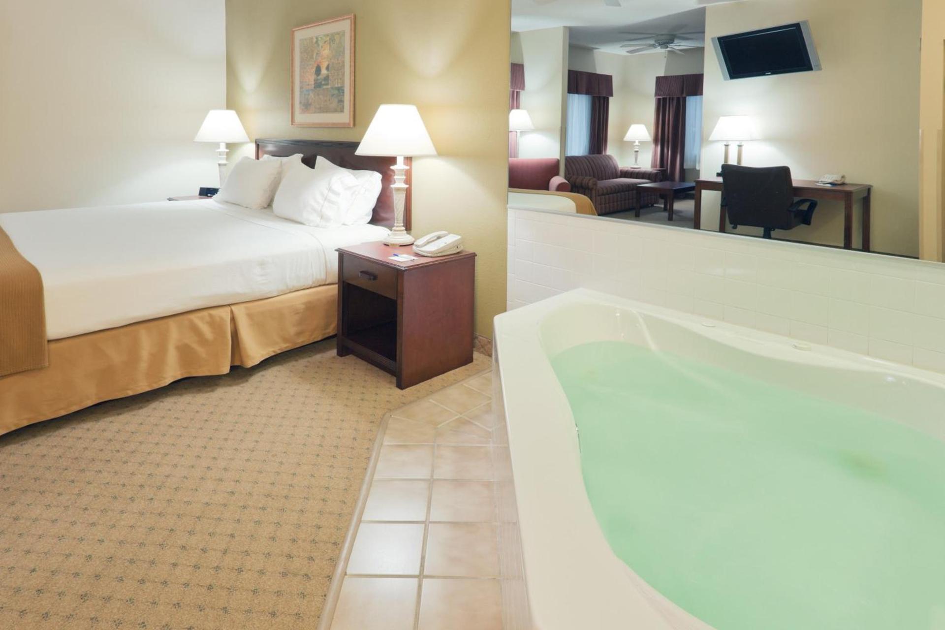 Holiday Inn Express Evansville - West by IHG photo 26