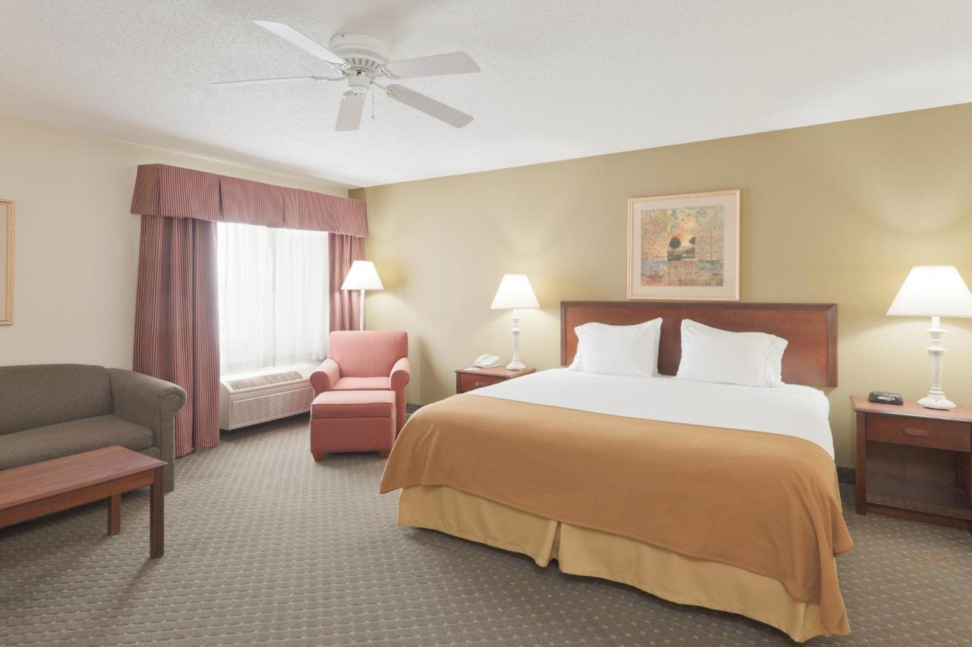 Holiday Inn Express Evansville - West by IHG photo 32
