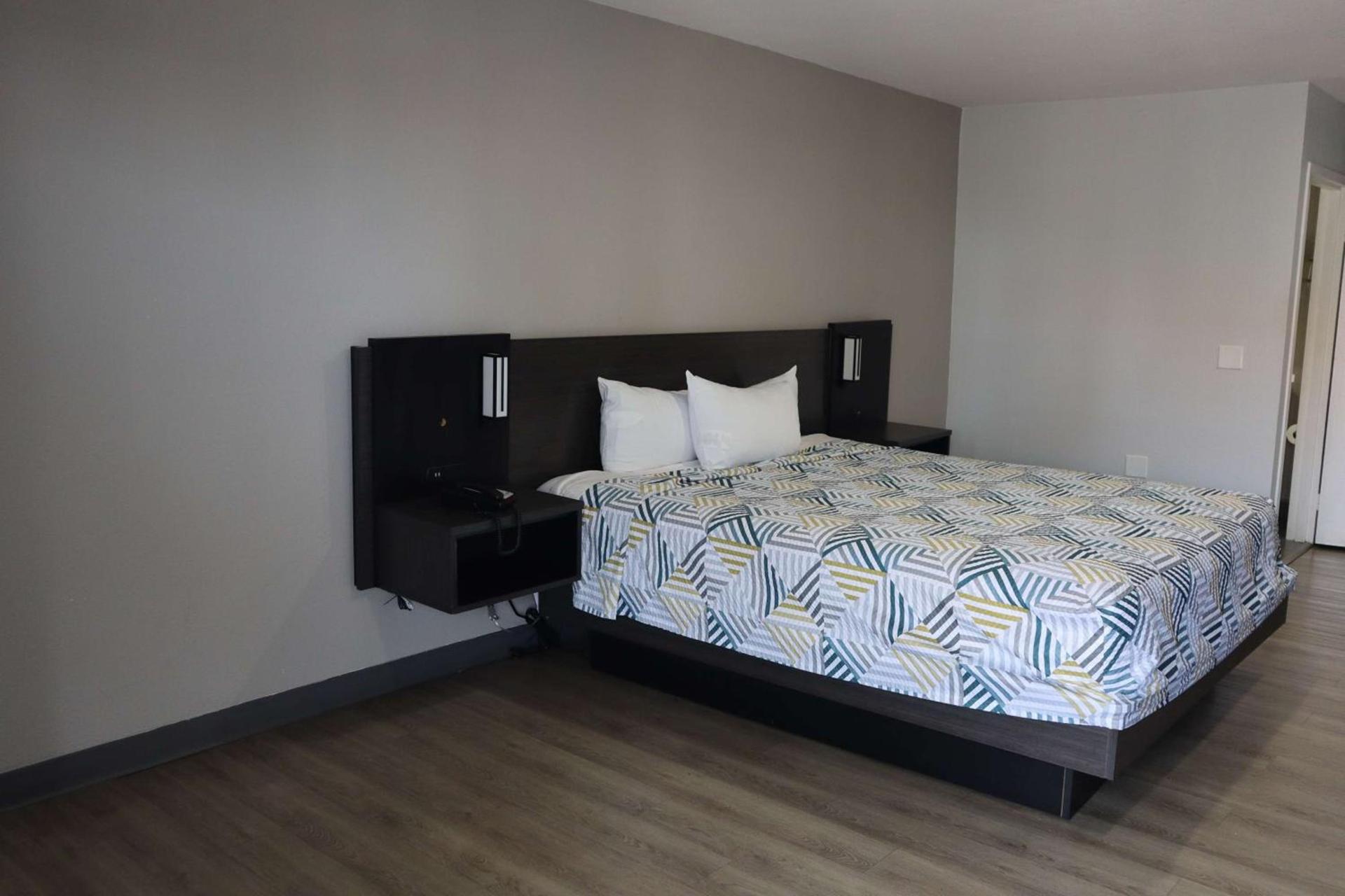 Motel 6-San Diego, CA - Southbay photo 4