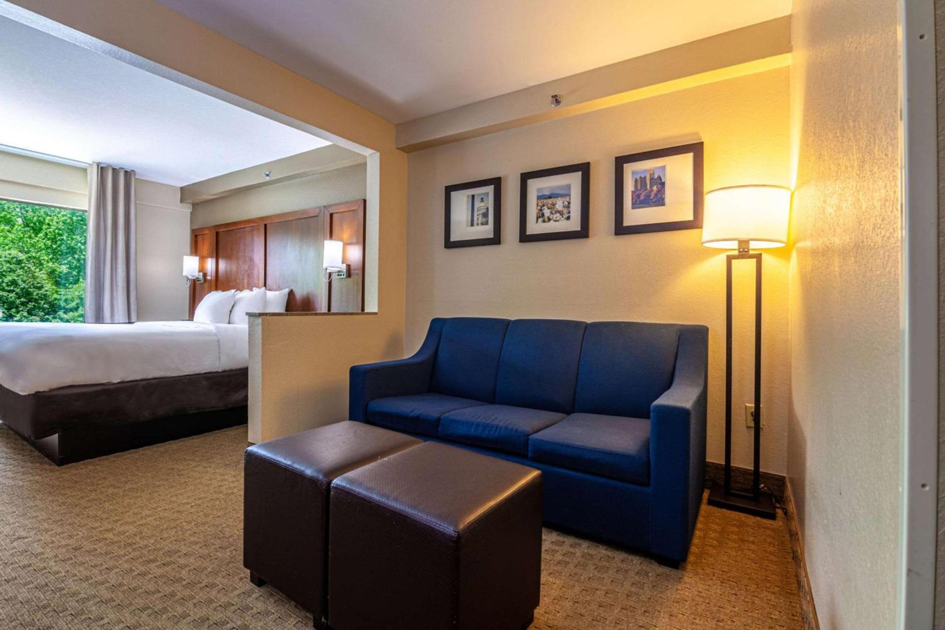 Comfort Suites Morrow- Atlanta South photo 13