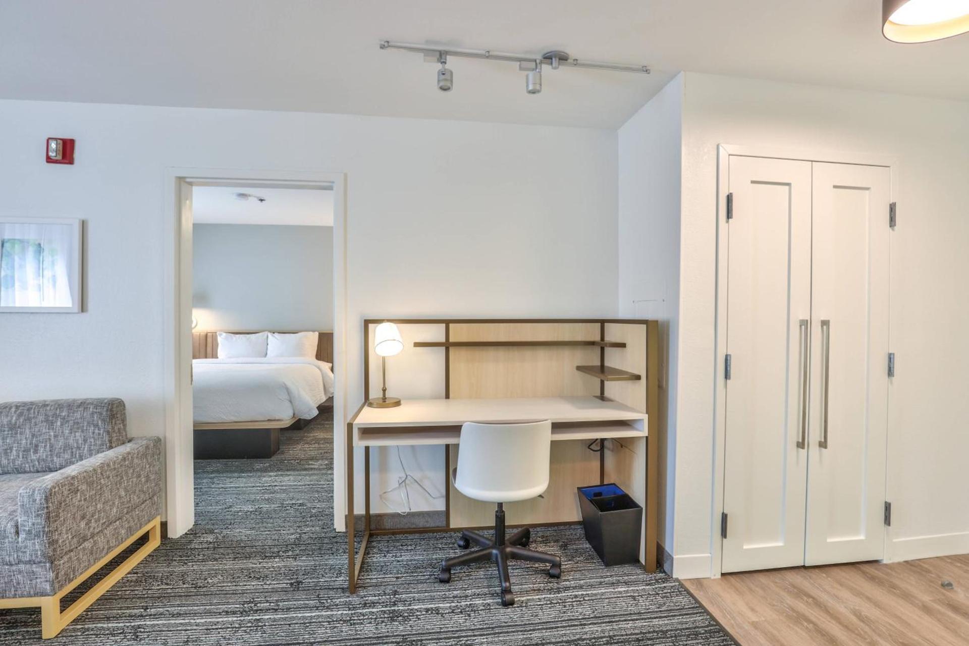 MainStay Suites photo 12