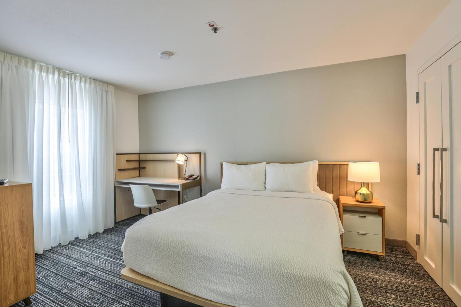 MainStay Suites photo 17